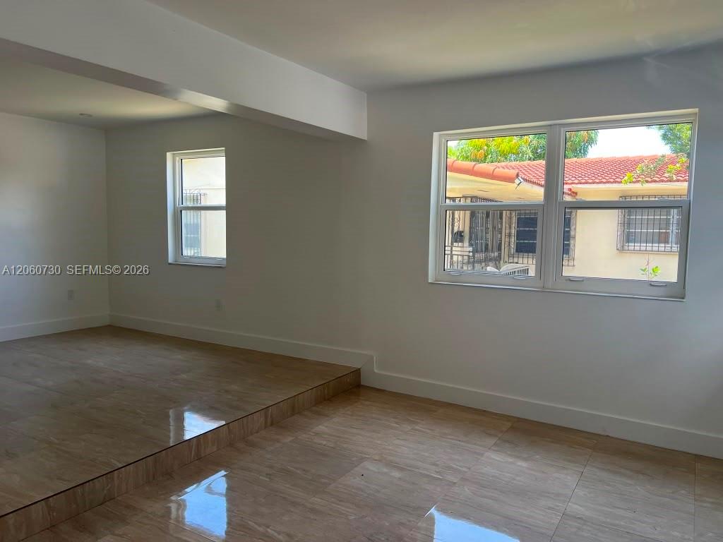1239 SW 22nd Ave # 1241 — Photo 2