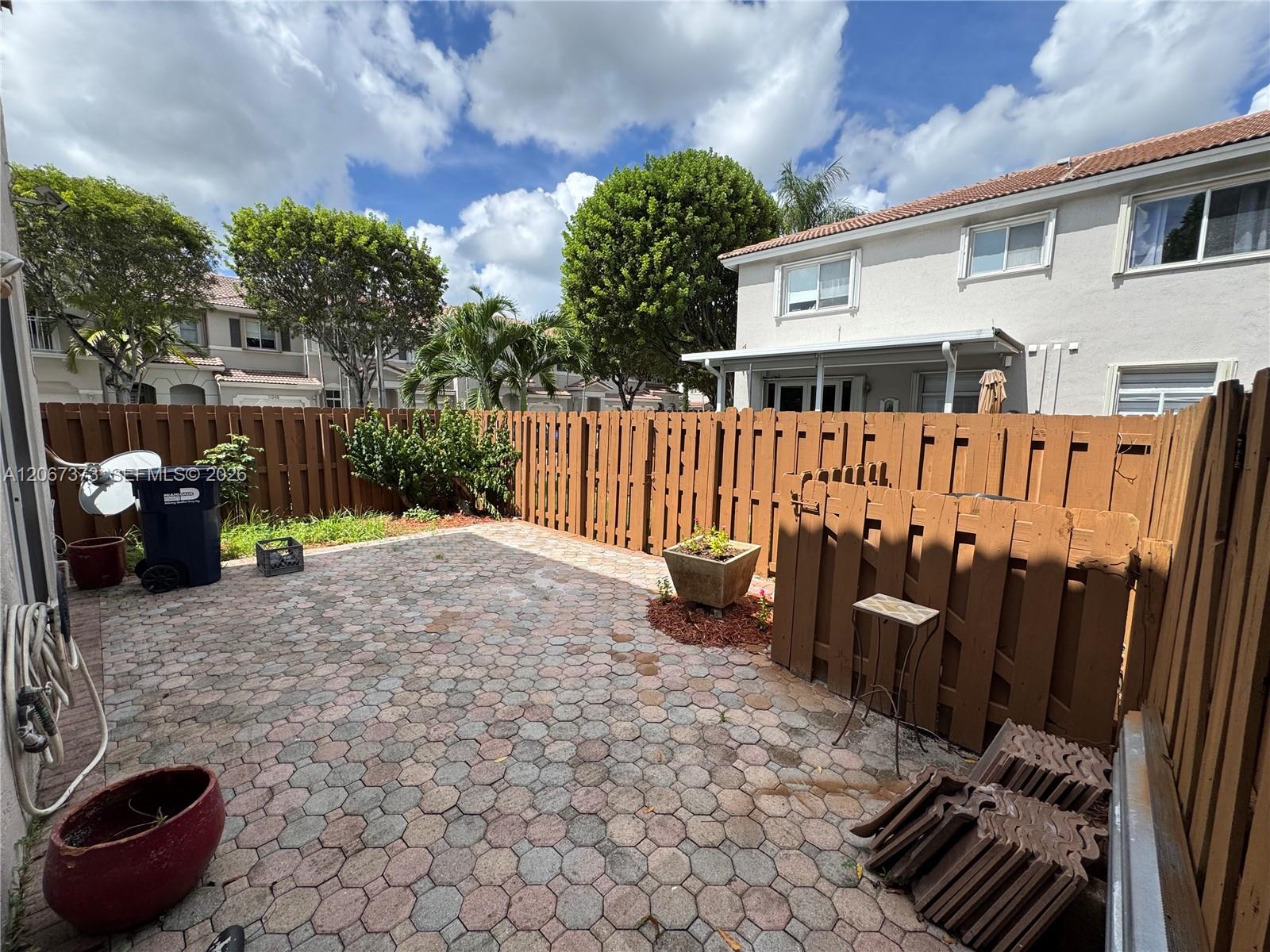 5606 NW 112th Psge View 8