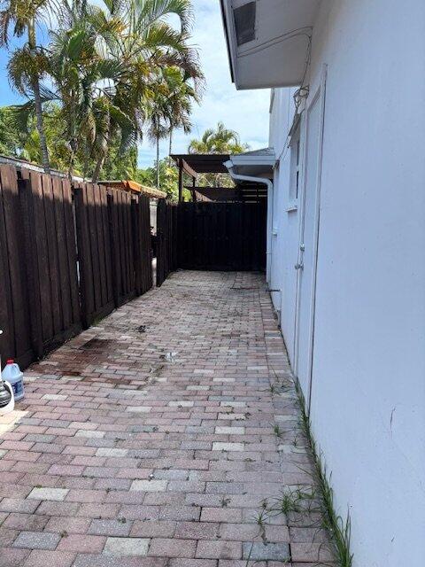1637 NE 5TH Street # 2 — Photo 5
