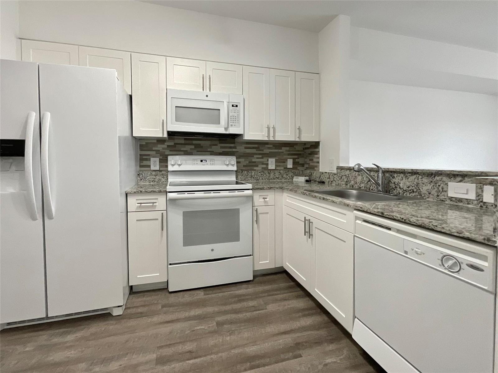 18335 NW 68 Avenue # 629, Hialeah FL 33015