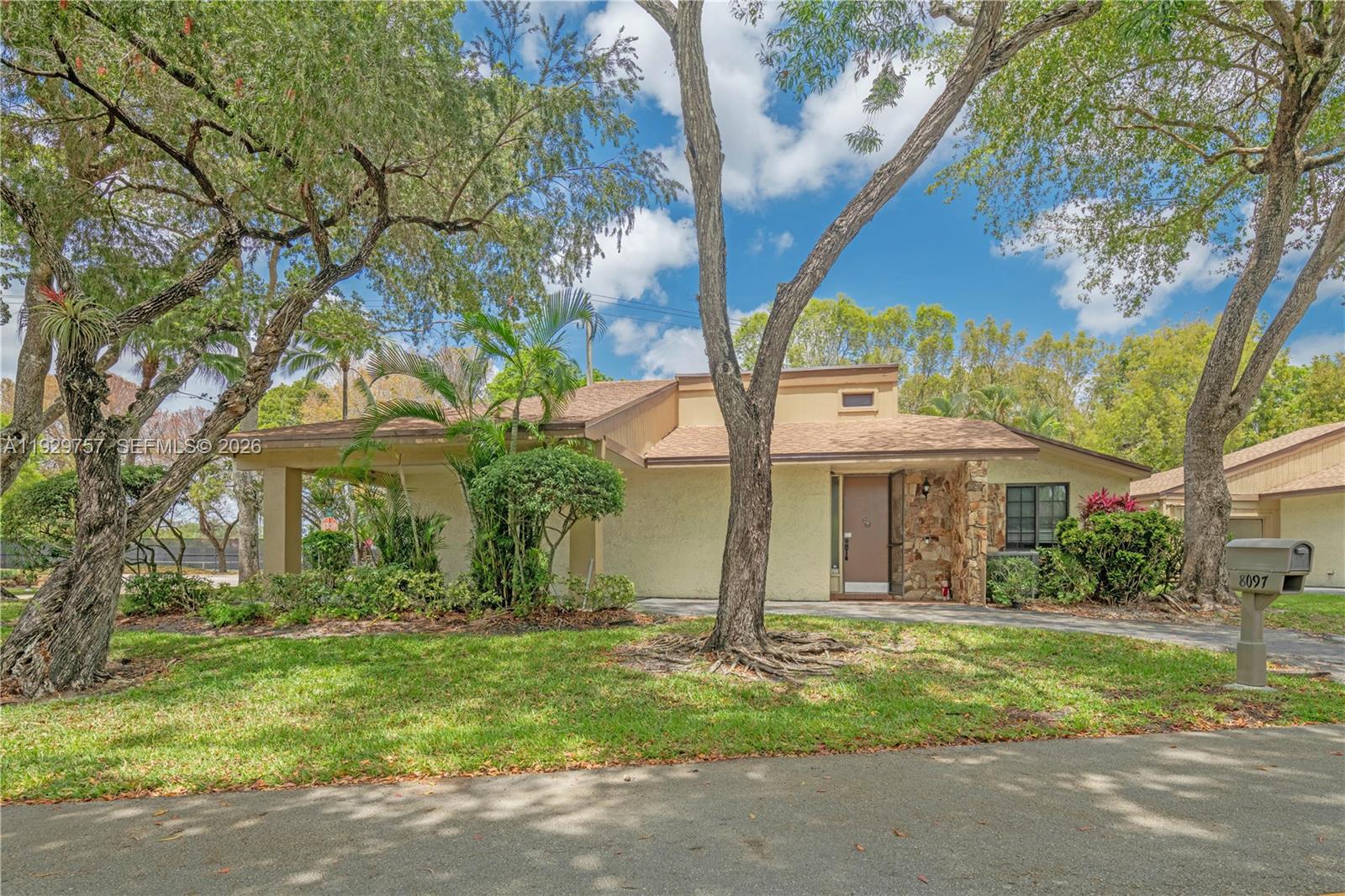 8097 Royal Palm Cir, Tamarac FL 33321