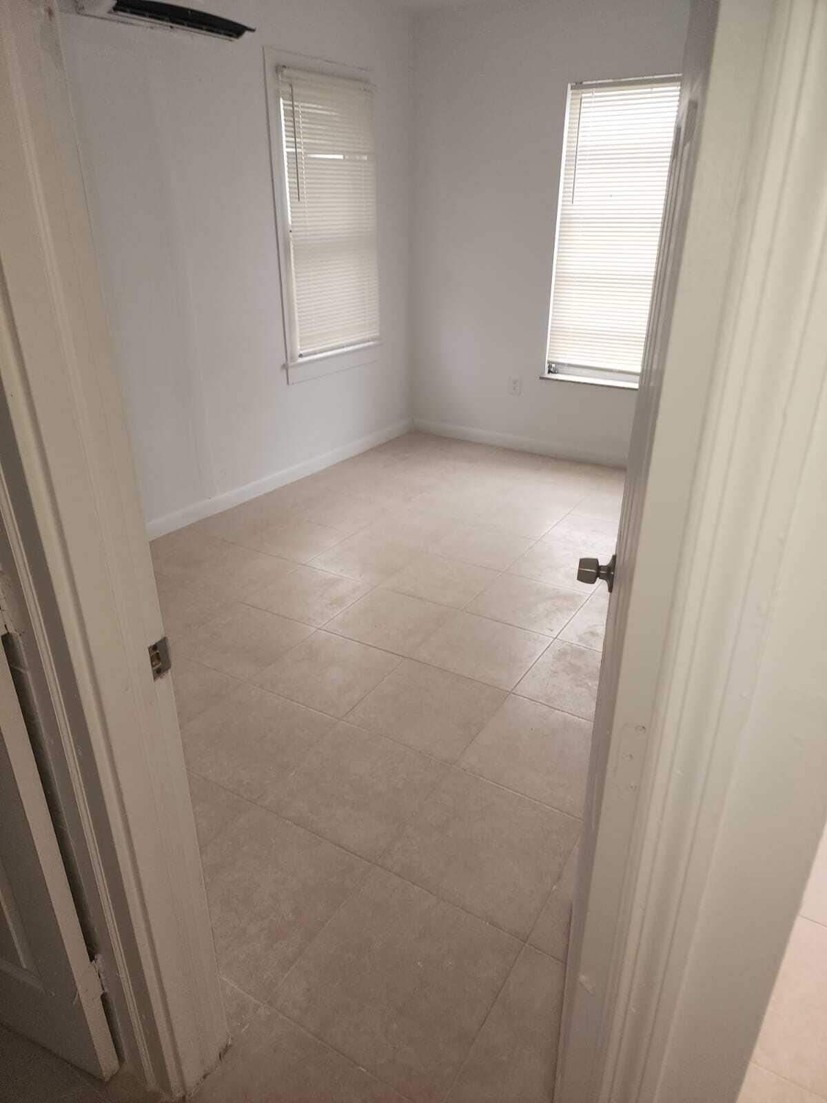 1910 GARFIELD Street # 1 — Photo 4
