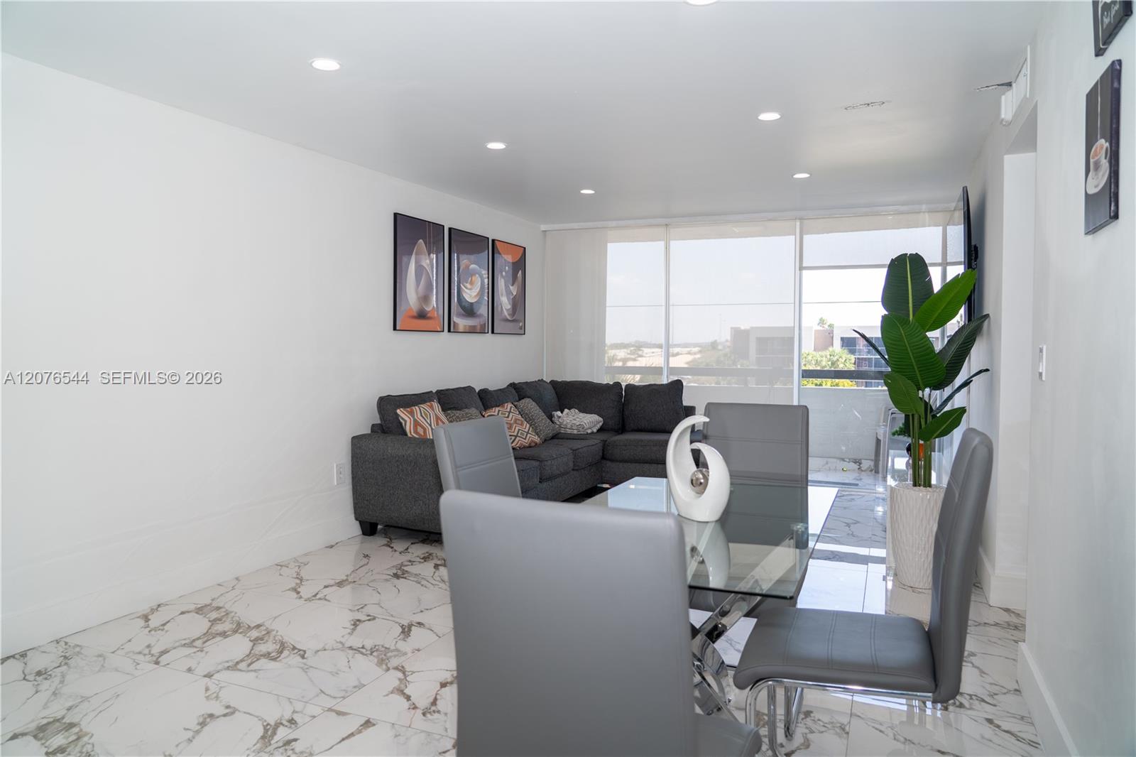 854 NW 87th Ave # 405 — Photo 4