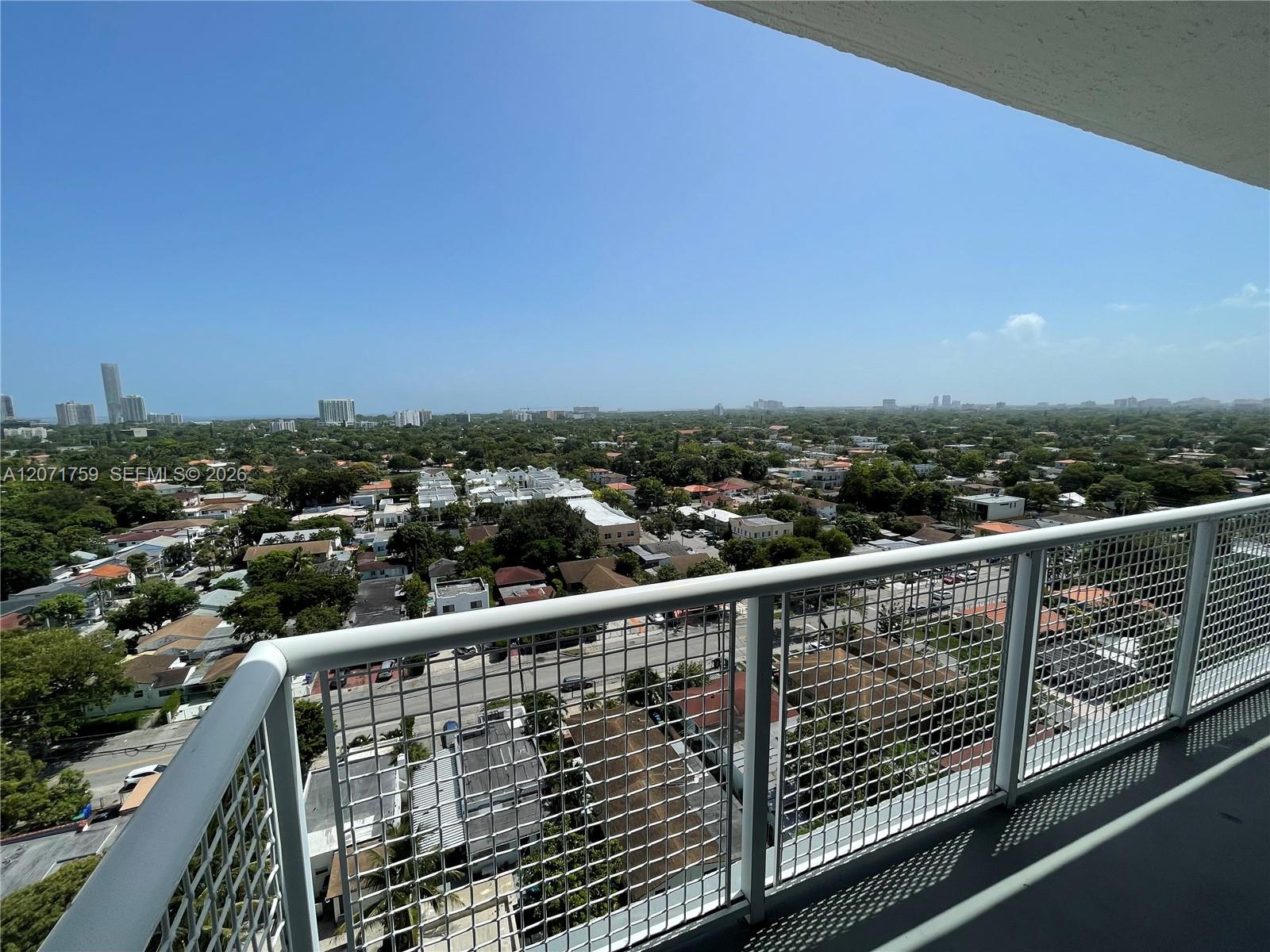 900 SW 8th St # 1503 — Photo 5
