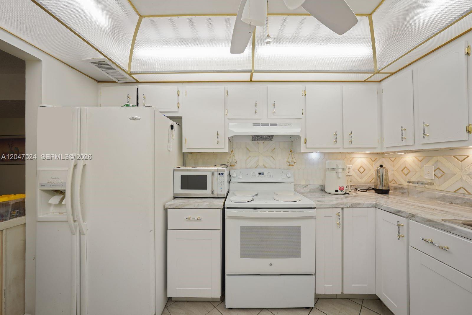 7000 NW 17th St # 303 — Photo 2