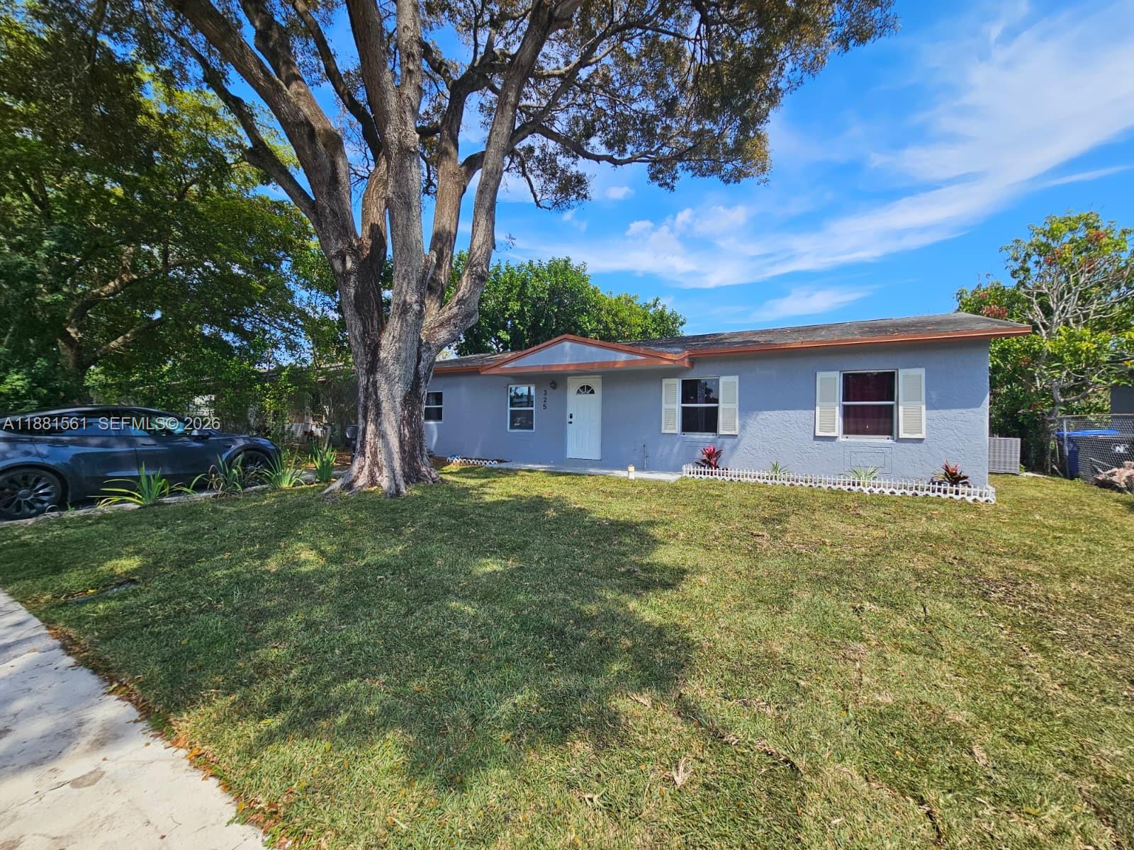 325 SW 80th Ter — Photo 4