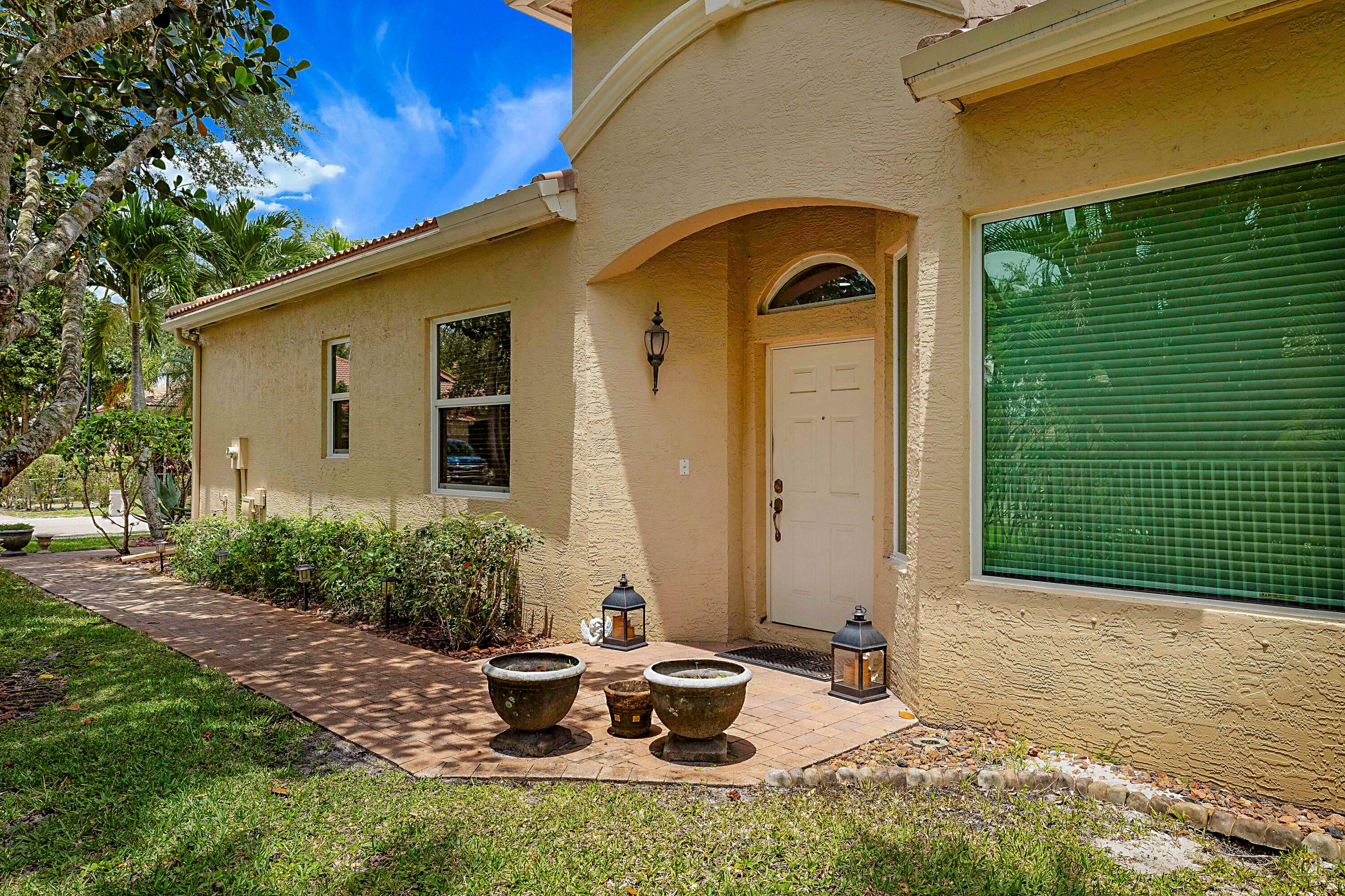 2568 Sandy Cay — Photo 5