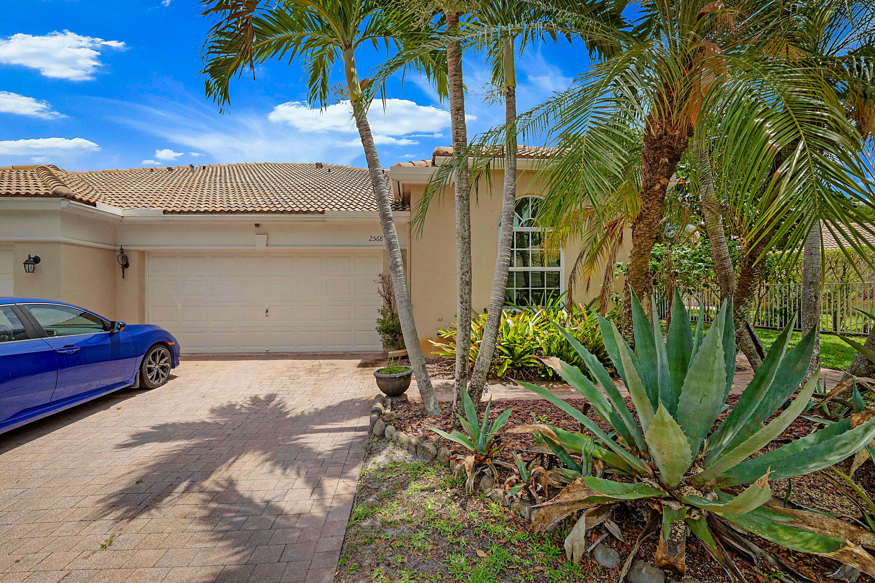 2568 Sandy Cay — Photo 3