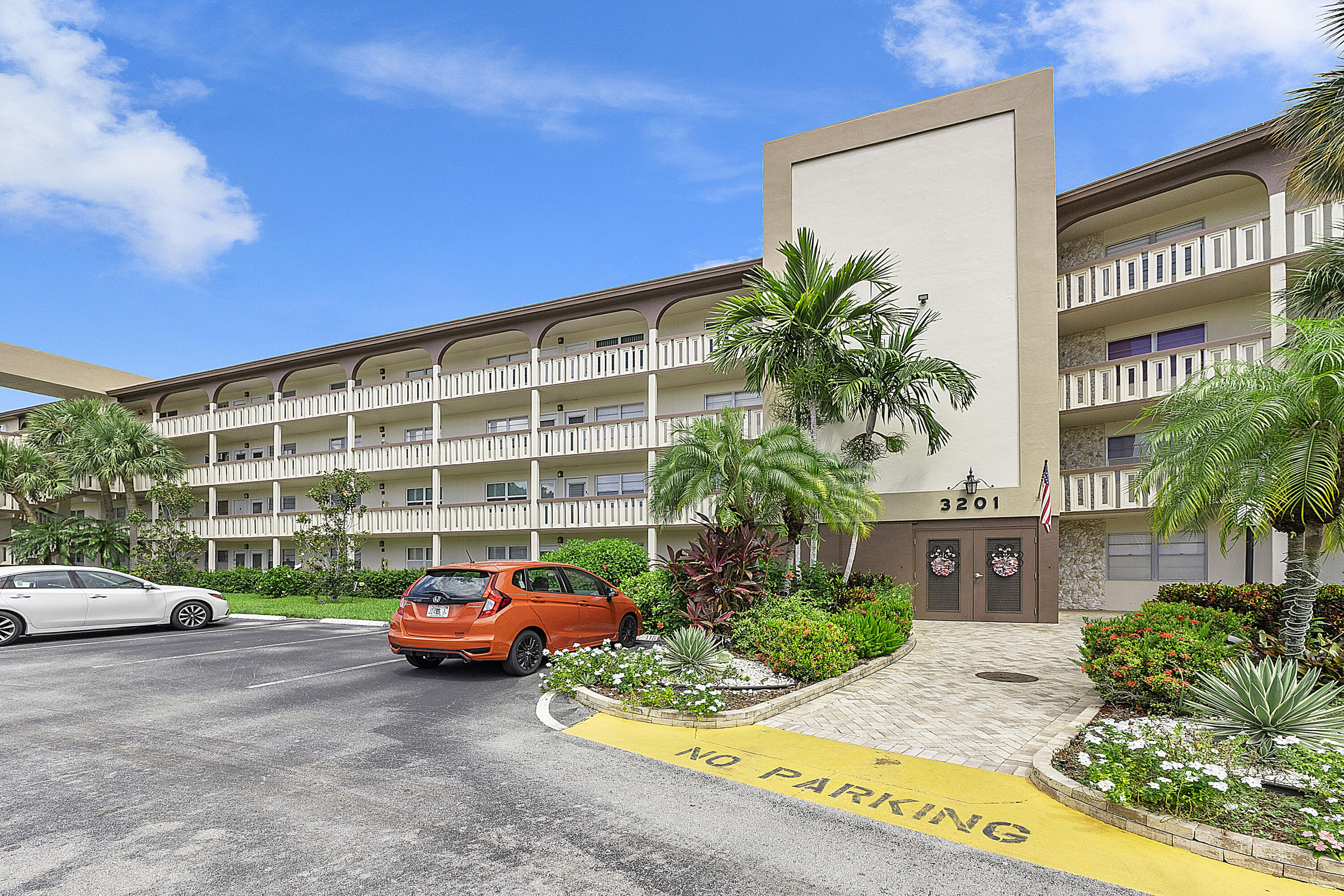 3201 Portofino Point # F1, Coconut Creek FL 33066