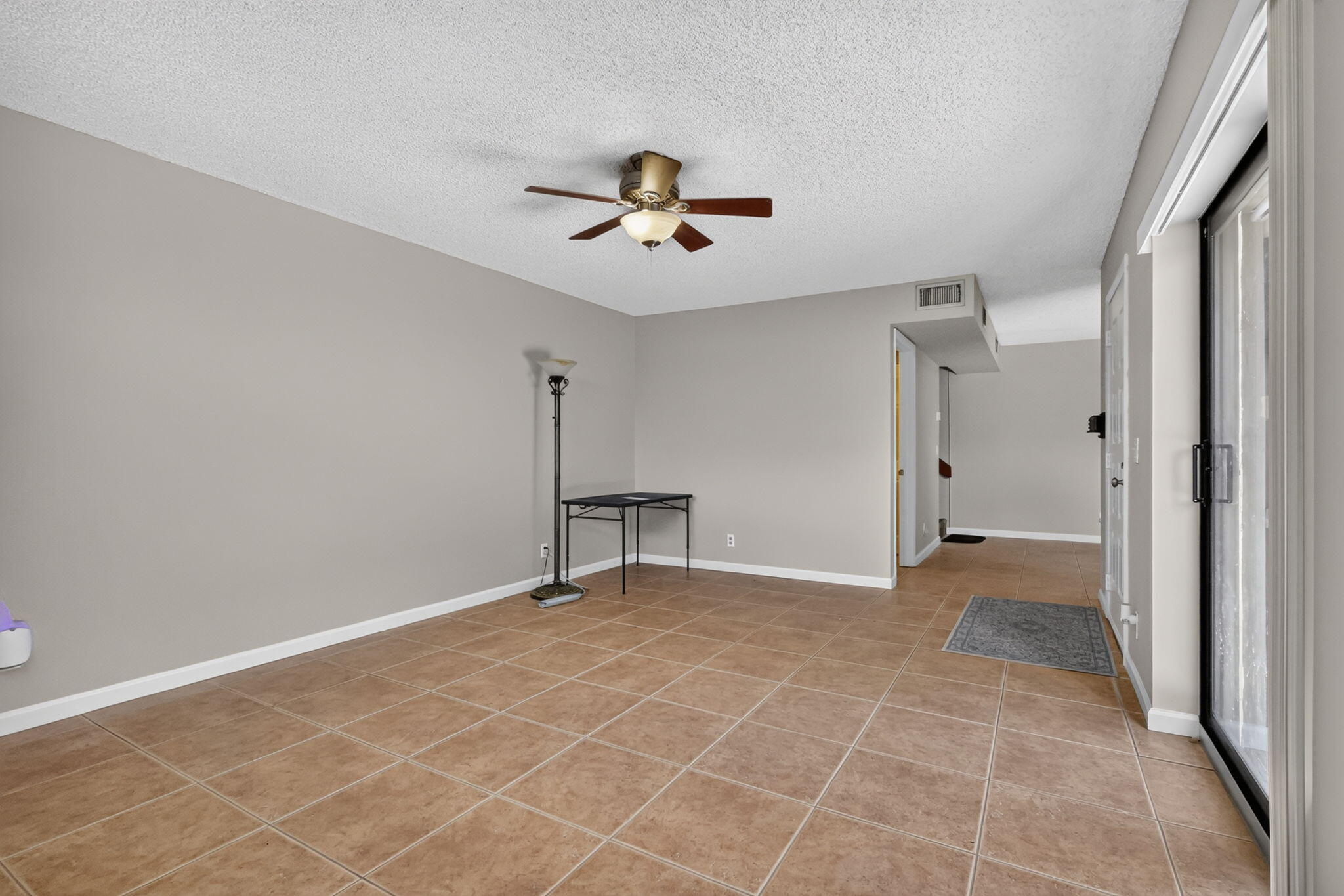 3659 VICTORIA Drive — Photo 5