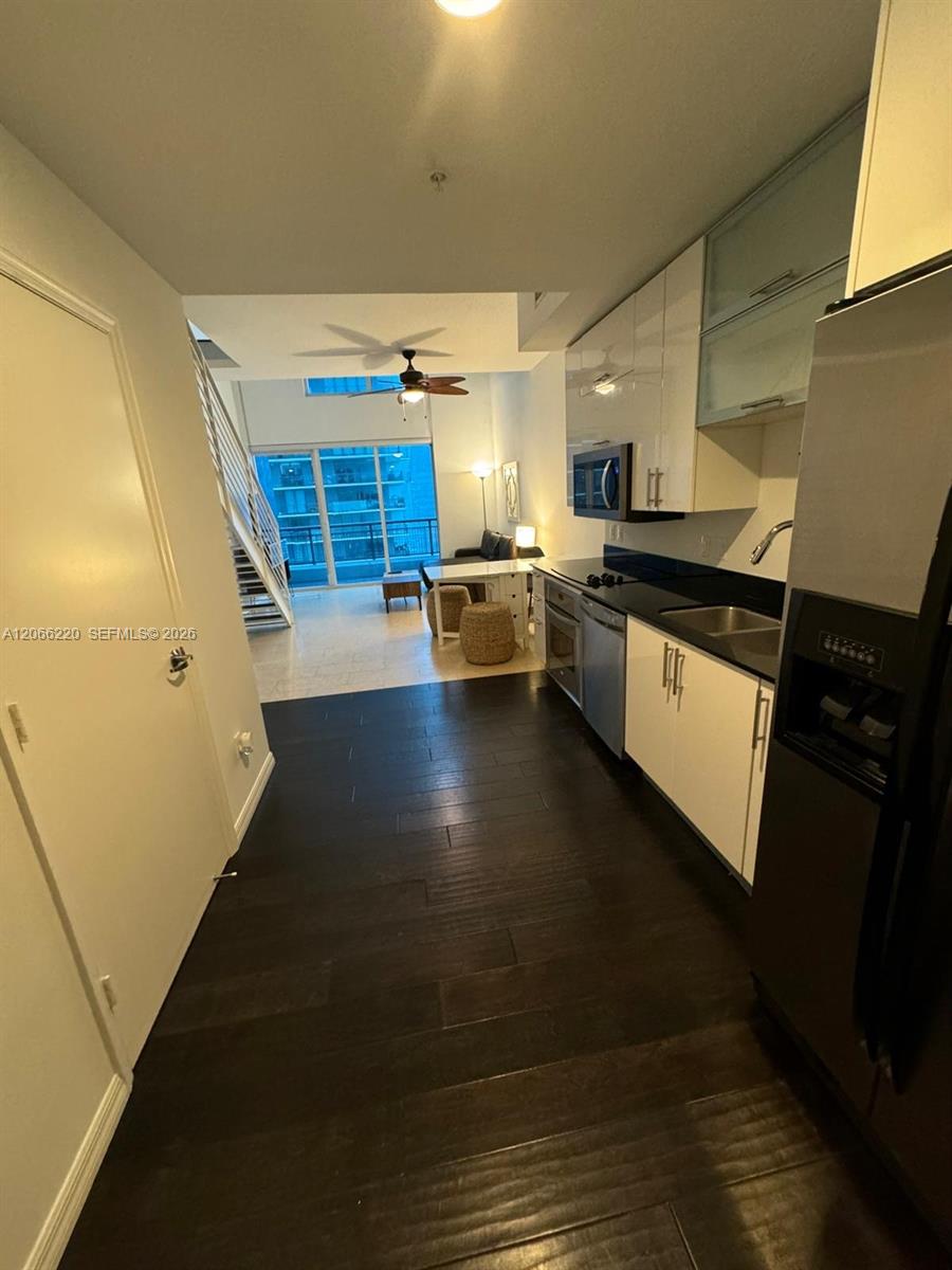 60 SW 13th St # 2202, Miami FL 33130