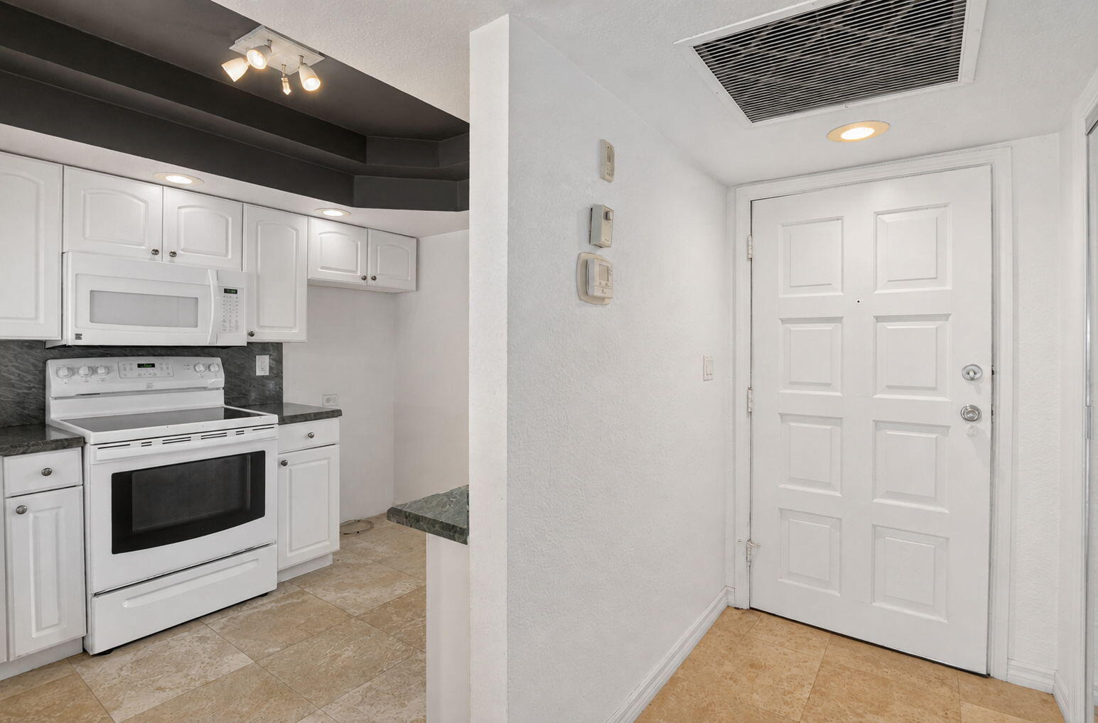 2871 N OCEAN Boulevard # C309 — Photo 4