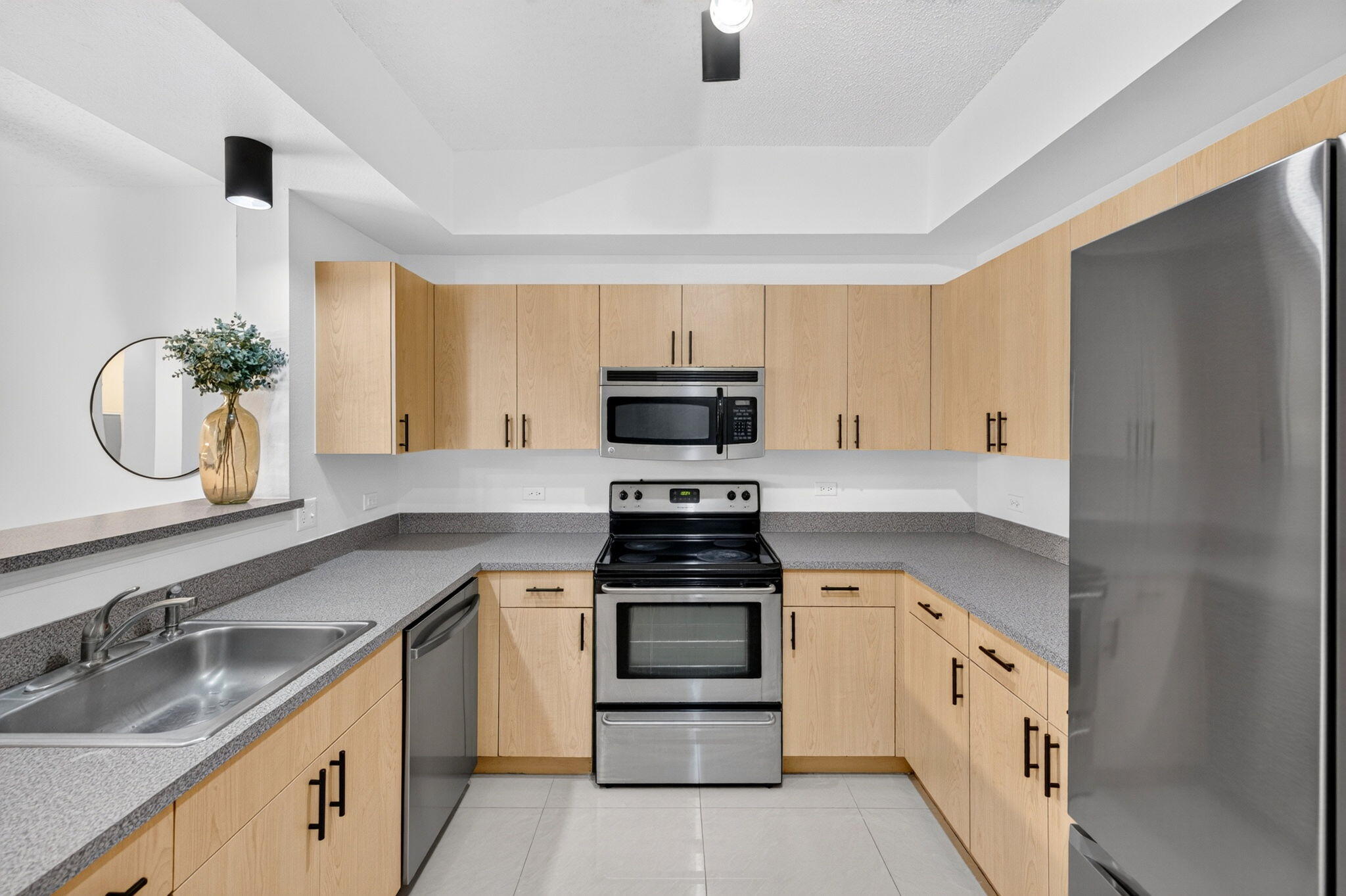 533 NE 3rd Avenue # 125 — Photo 3