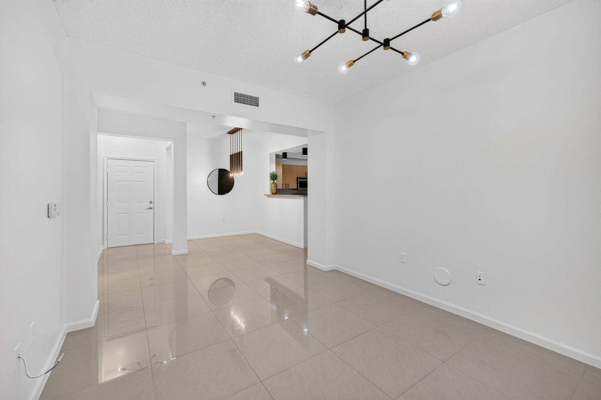 533 NE 3rd Avenue # 125 — Photo 4