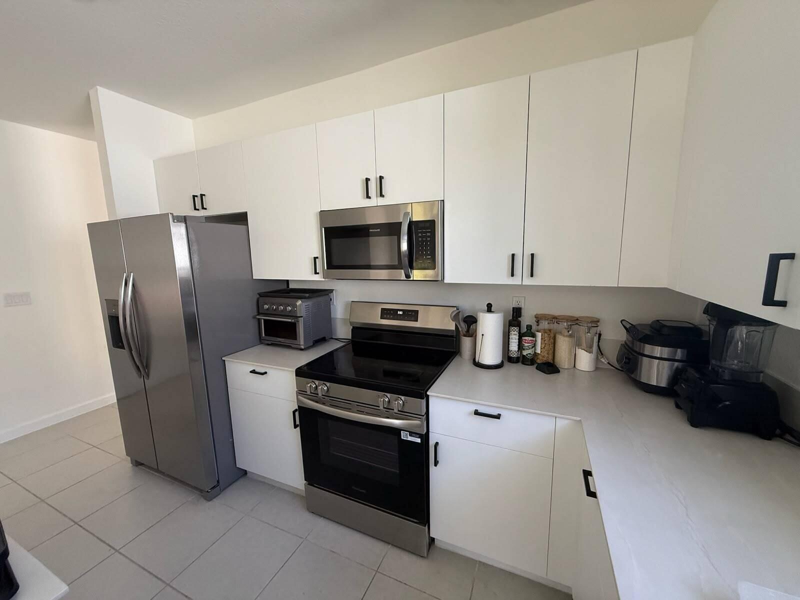 2402 SE 30th Street — Photo 3
