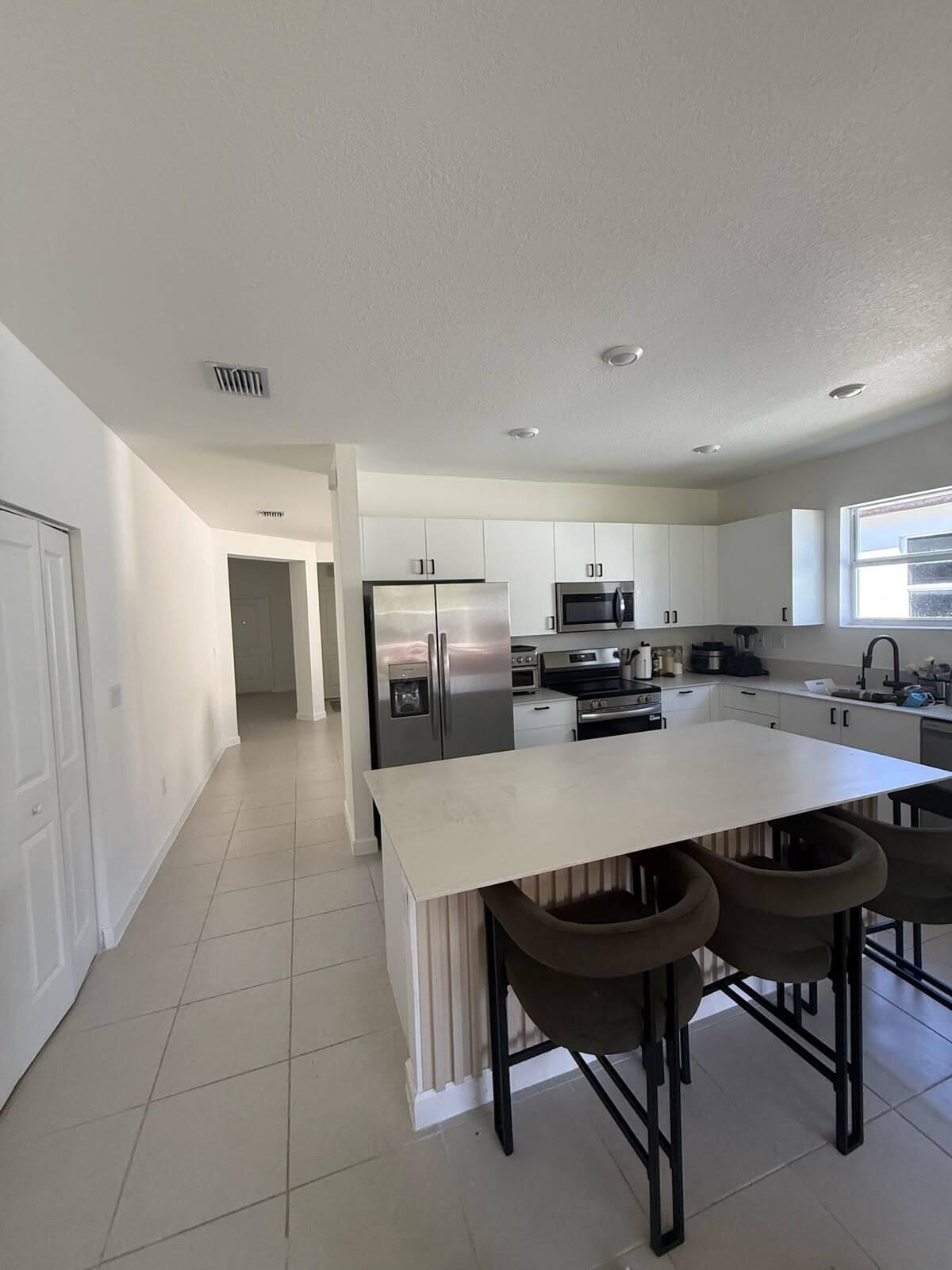 2402 SE 30th Street — Photo 5