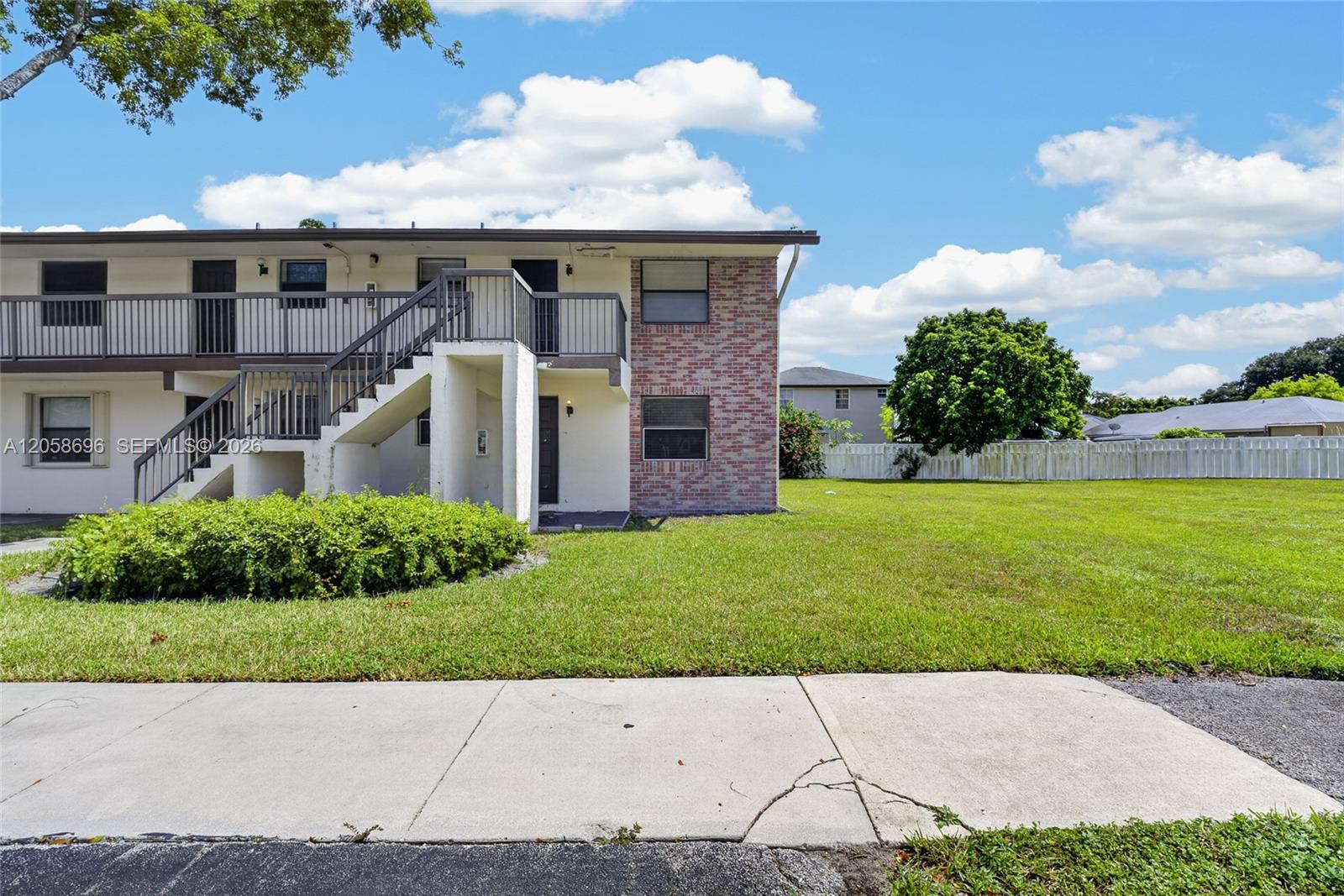 6001 Shakerwood Cir # 108 — Photo 2