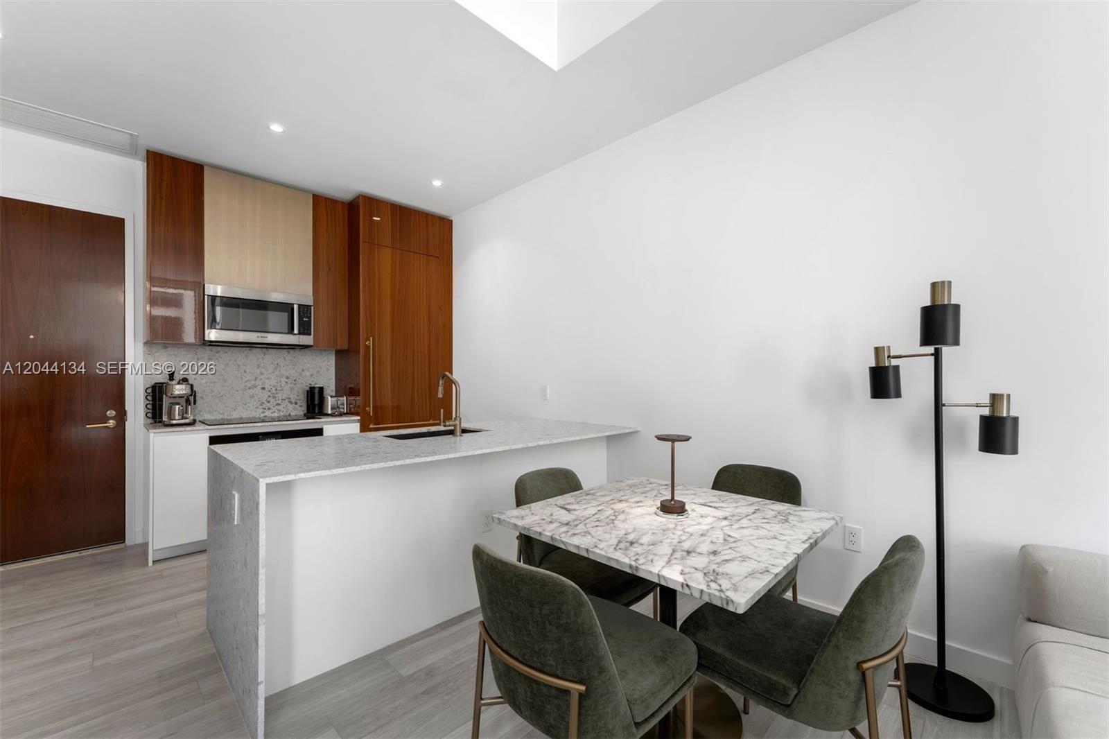 2655 S Bayshore Dr # 908 — Photo 3