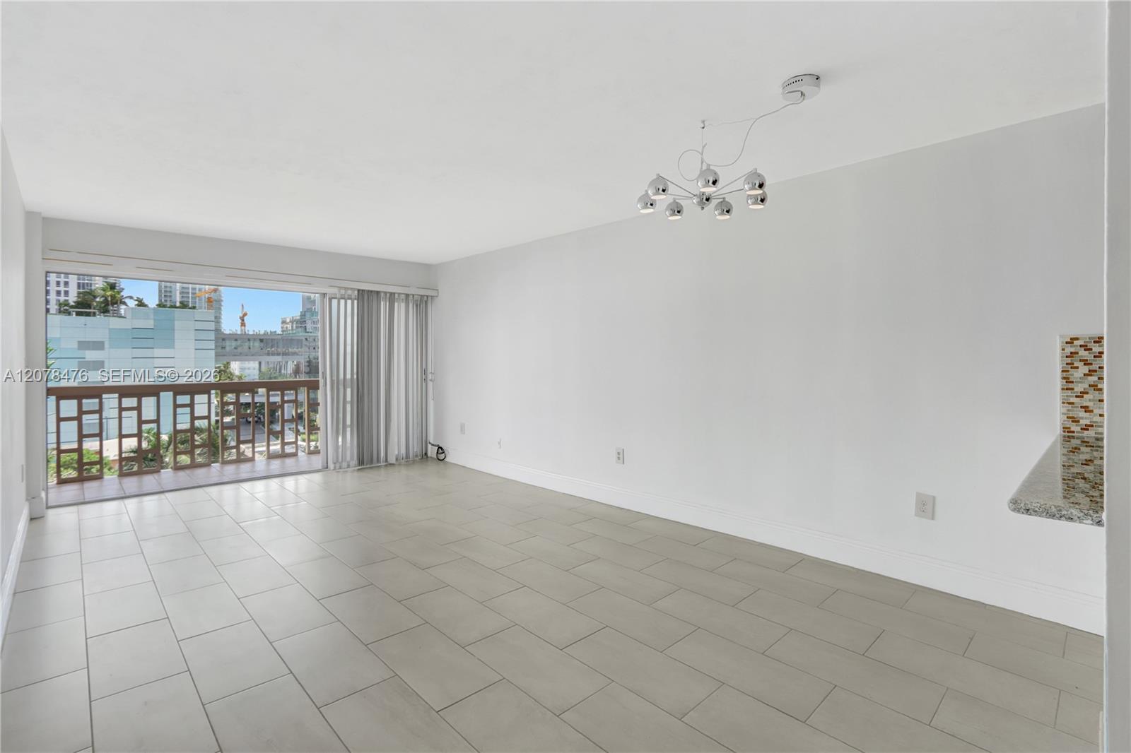 600 NE 25th St # PHD/73 — Photo 5