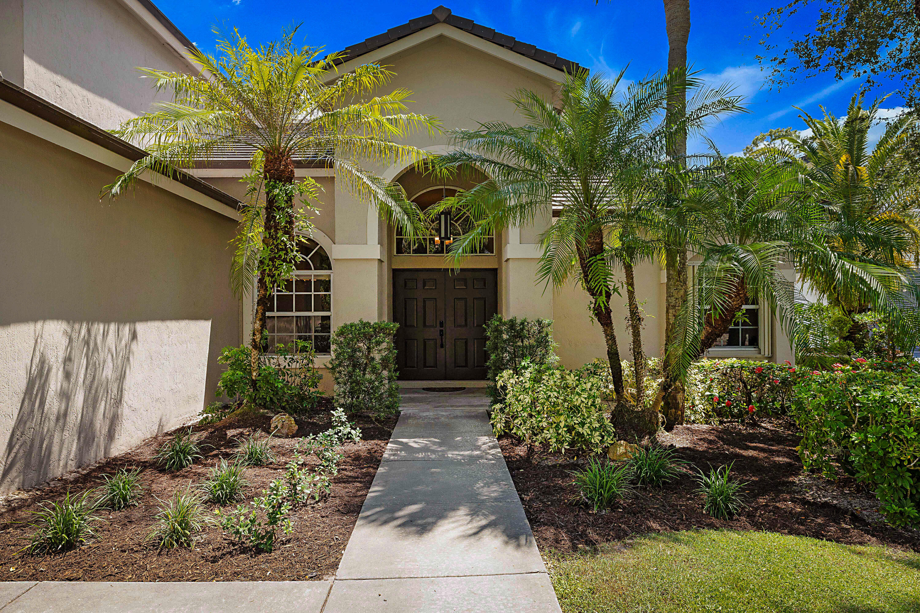 15369 Whispering Willow Drive — Photo 4