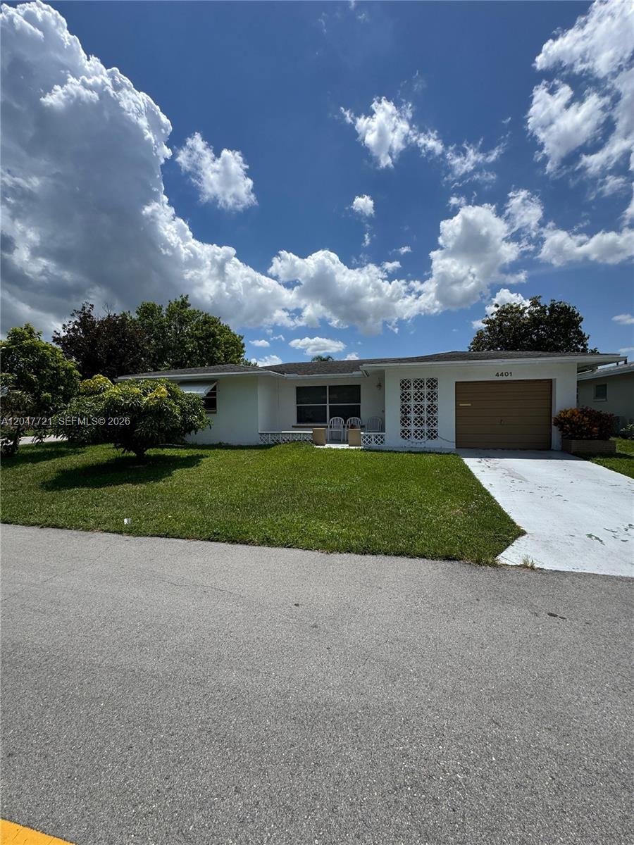 4401 NW 43rd Ter, Tamarac FL 33319