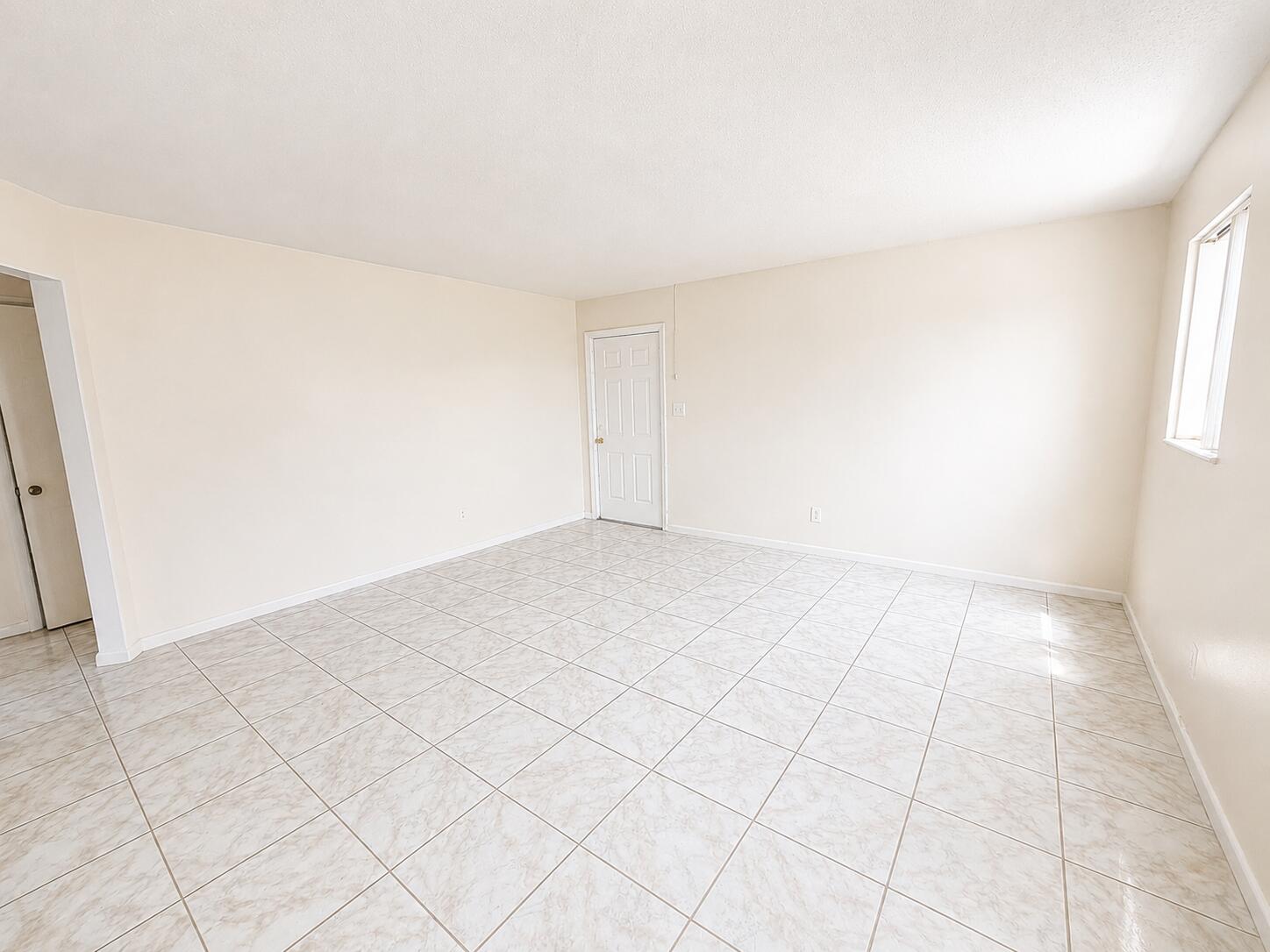 1521 W 21st Street # 6 — Photo 3