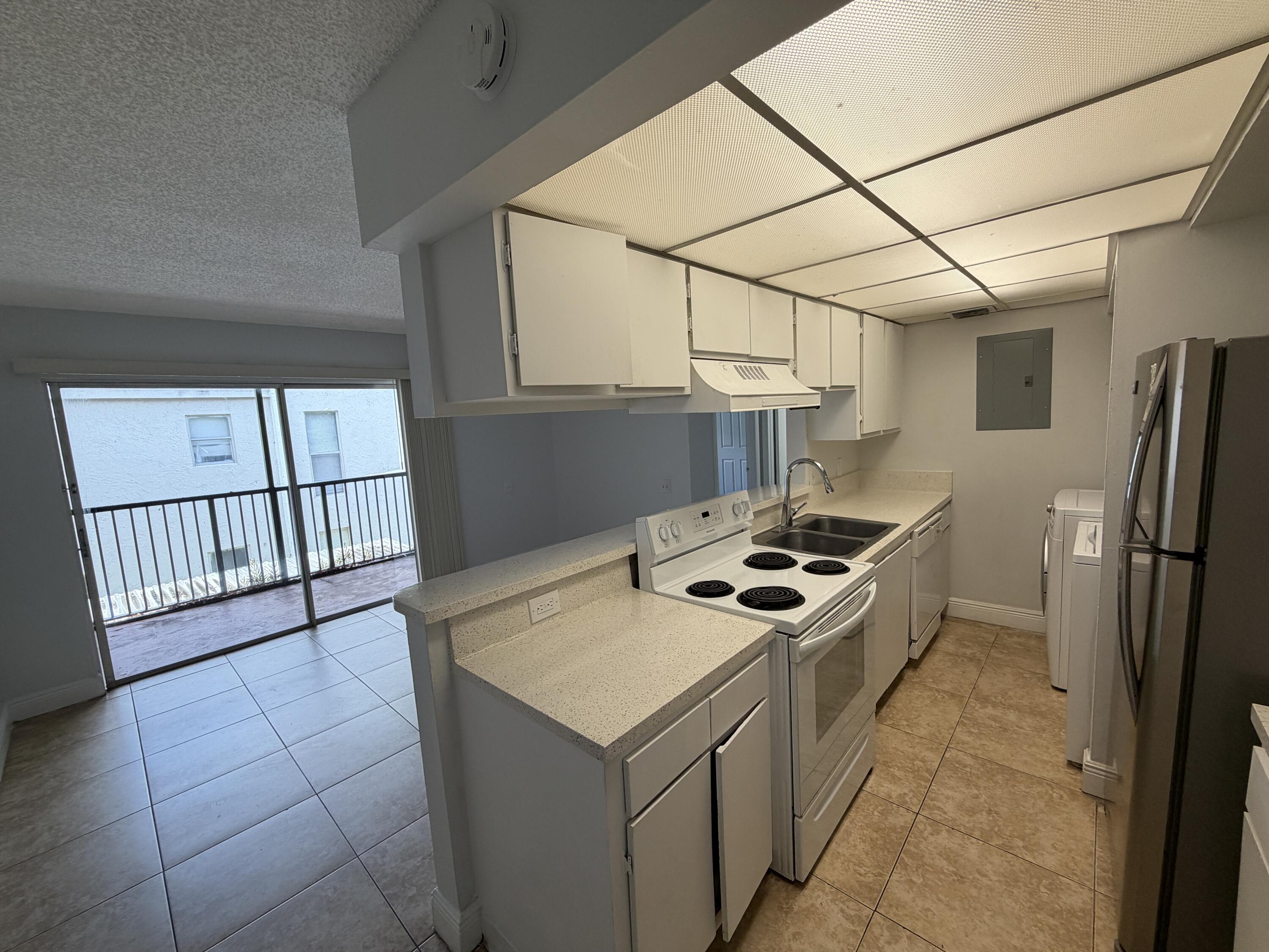4419 TREEHOUSE Lane # C, Tamarac FL 33319