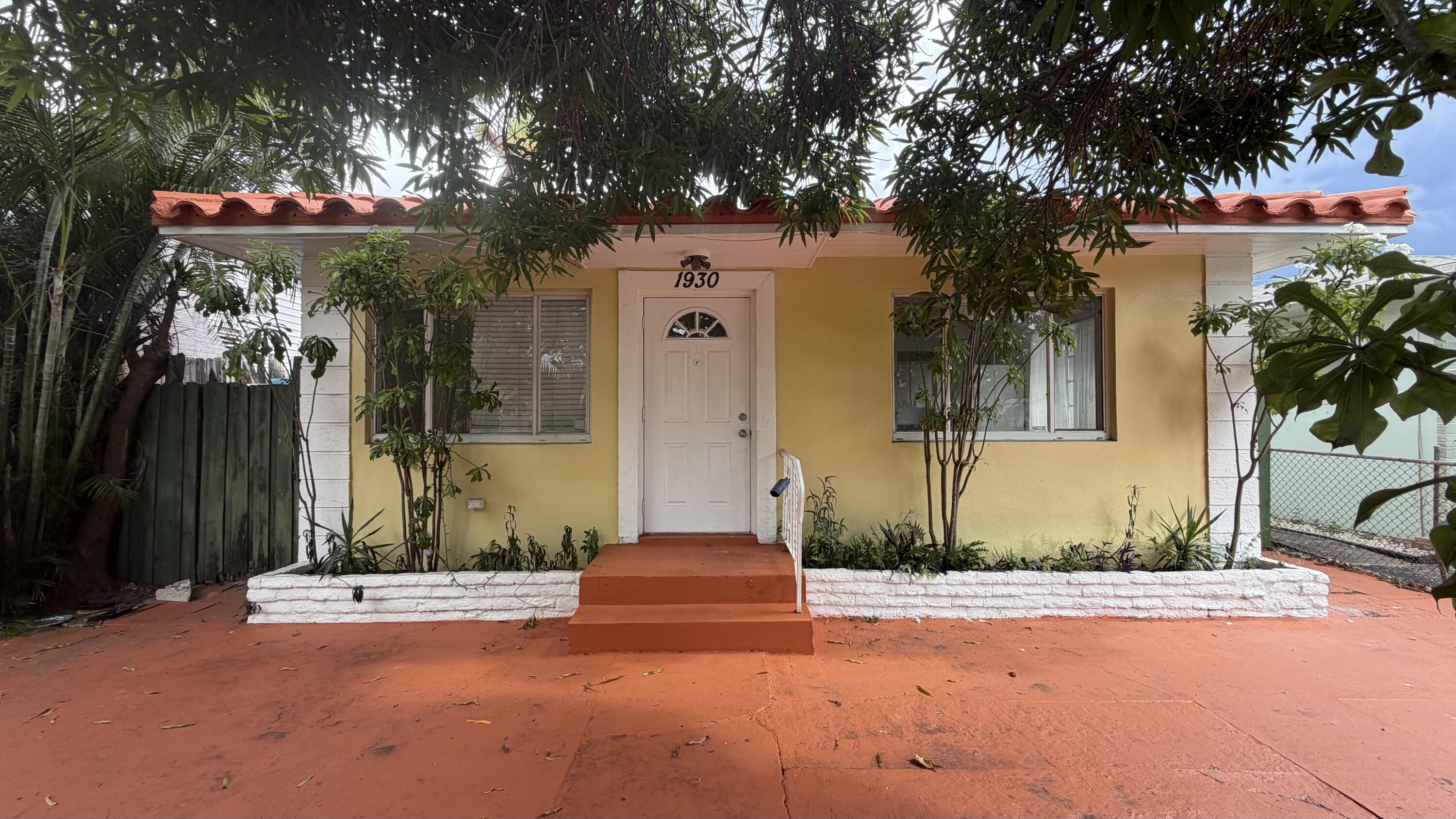 1930 PIERCE Street # 4, Hollywood FL 33020
