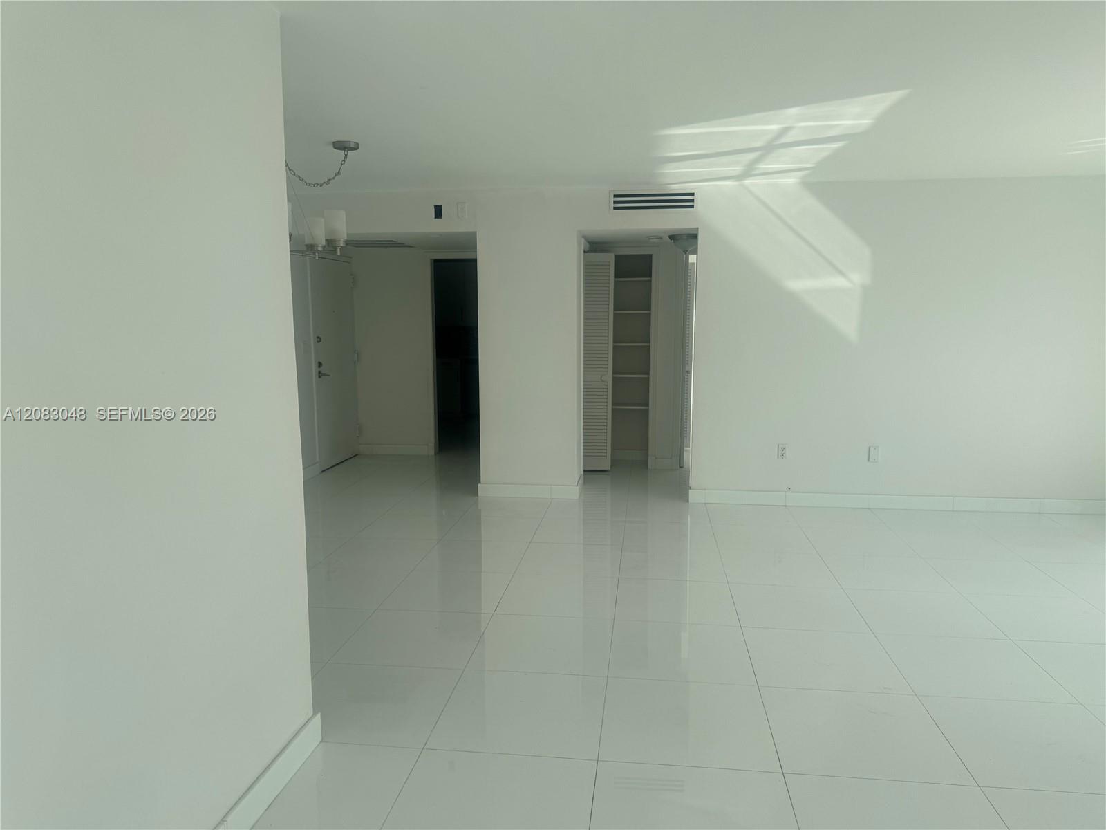 625 Biltmore Way # 1103 — Photo 2
