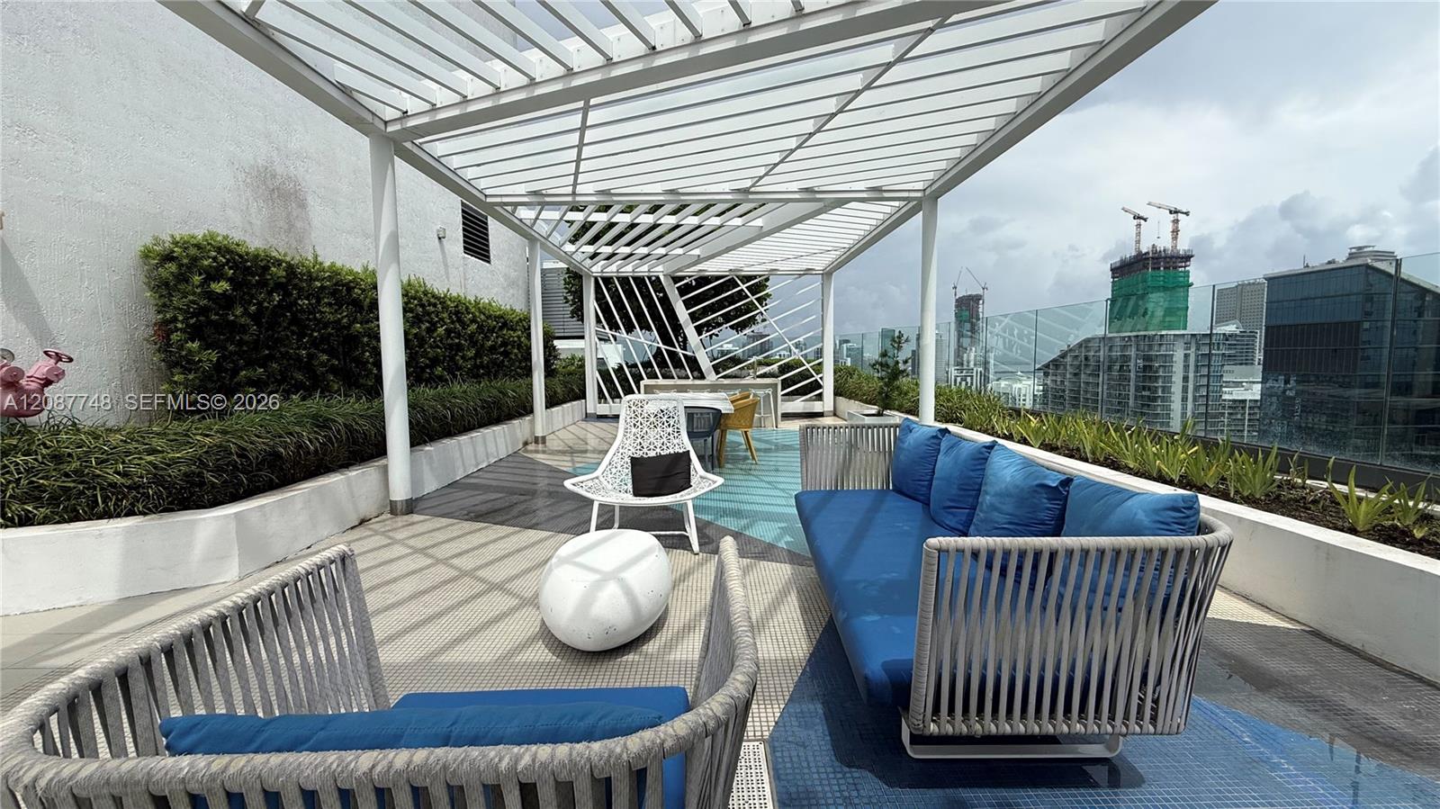 55 SW 9th St # 1402 — Photo 3
