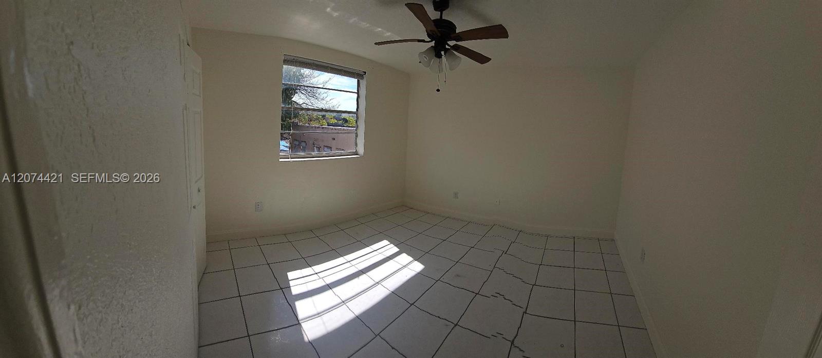 652 NW 3rd St # 304 — Photo 4