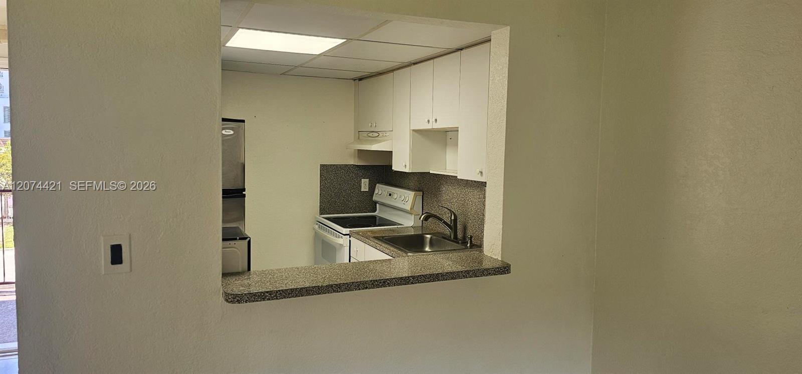 652 NW 3rd St # 304 — Photo 5