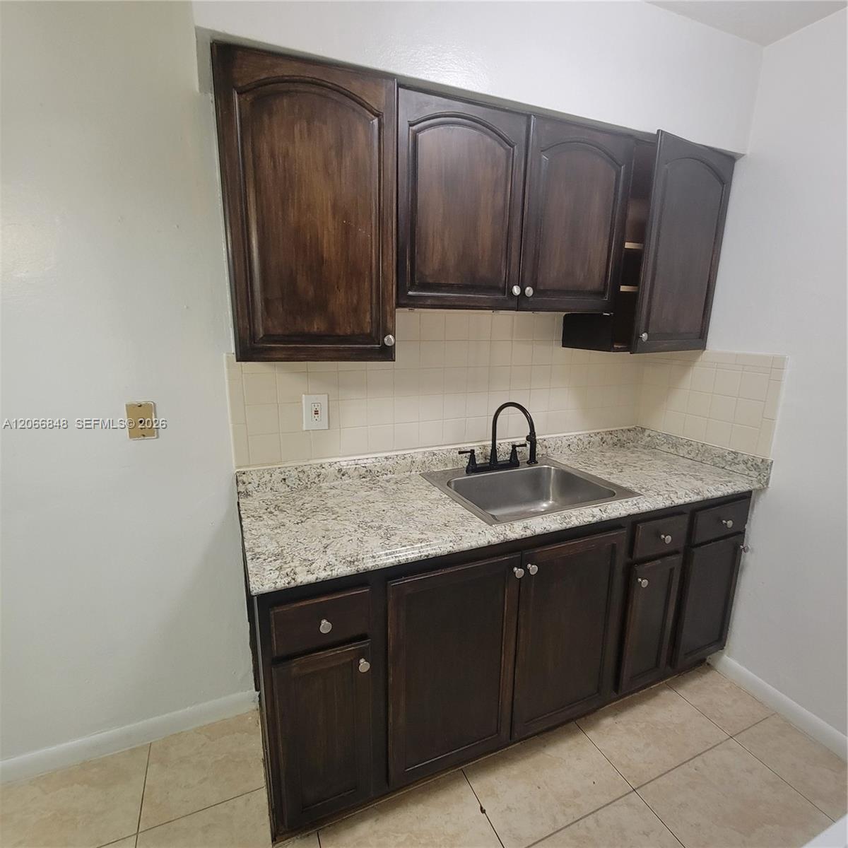 1708 N 16th Ave # 3 — Photo 2