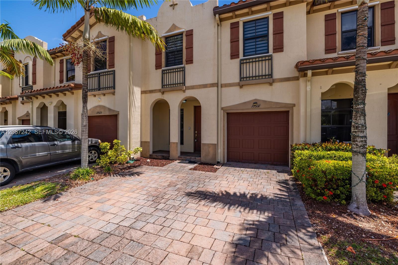 17531 SW 153rd Path — Photo 2