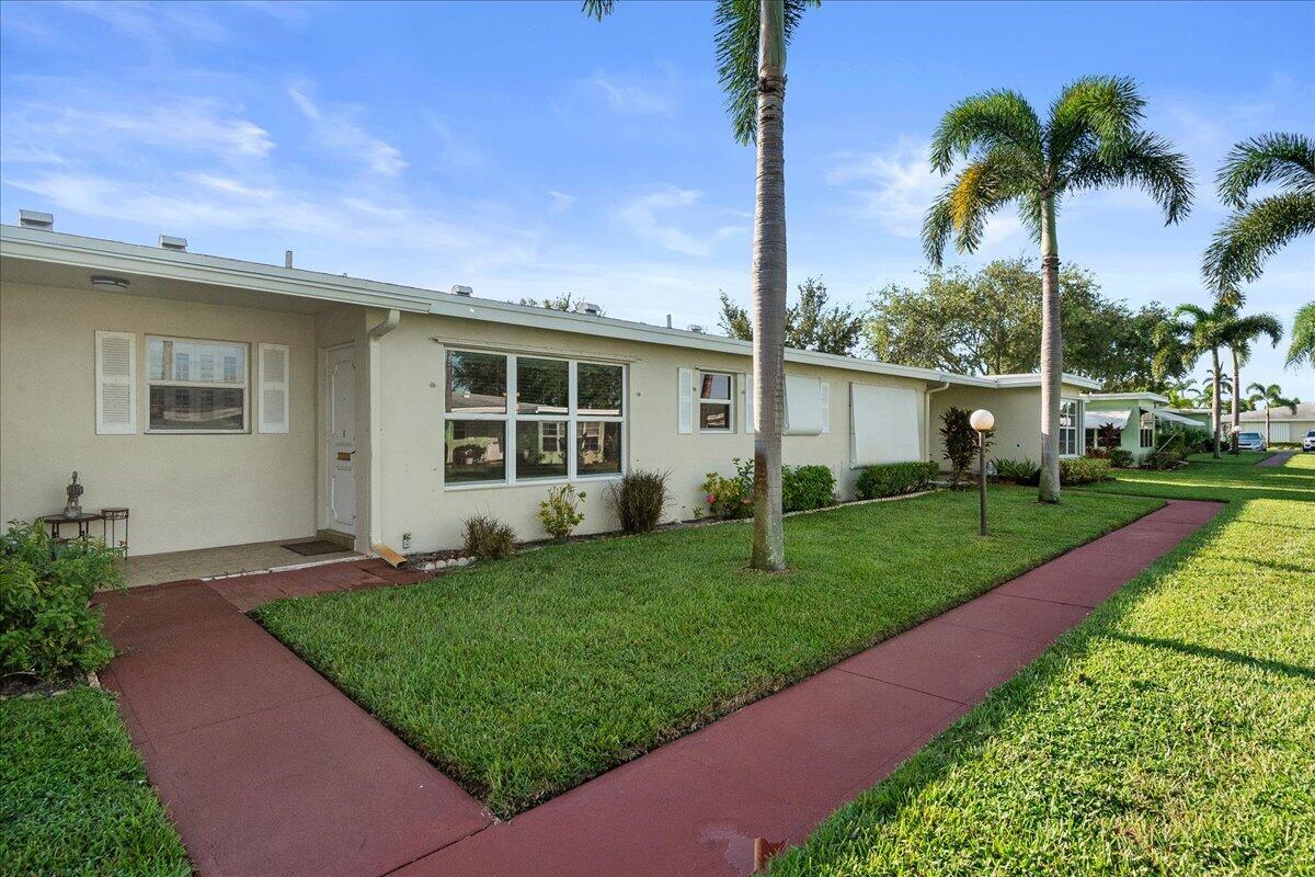 220 COUNTRY Lane # B, Boynton Beach FL 33435