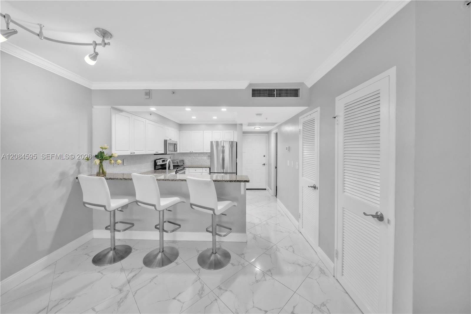 2501 S Ocean Dr # 503 — Photo 3