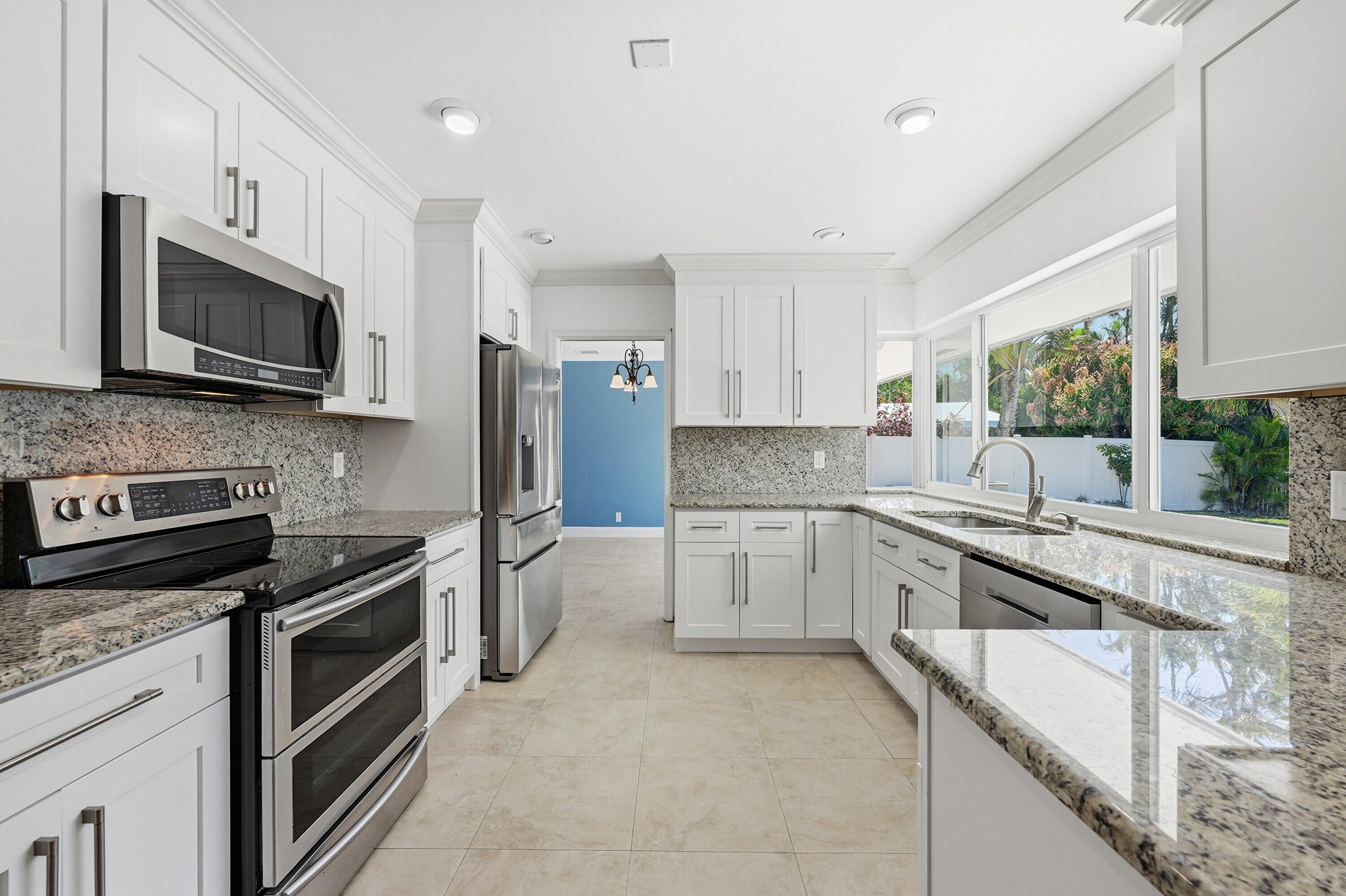 2810 NE 52nd Street — Photo 5