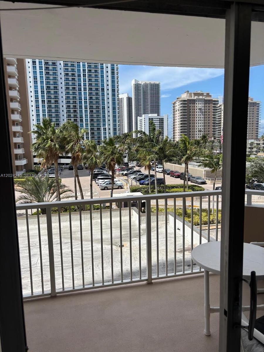 1985 S Ocean Dr # 3B, Hallandale Beach FL 33009