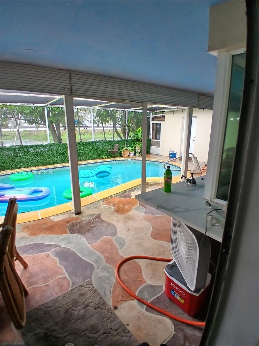 3309 Acapulco Dr — Photo 2