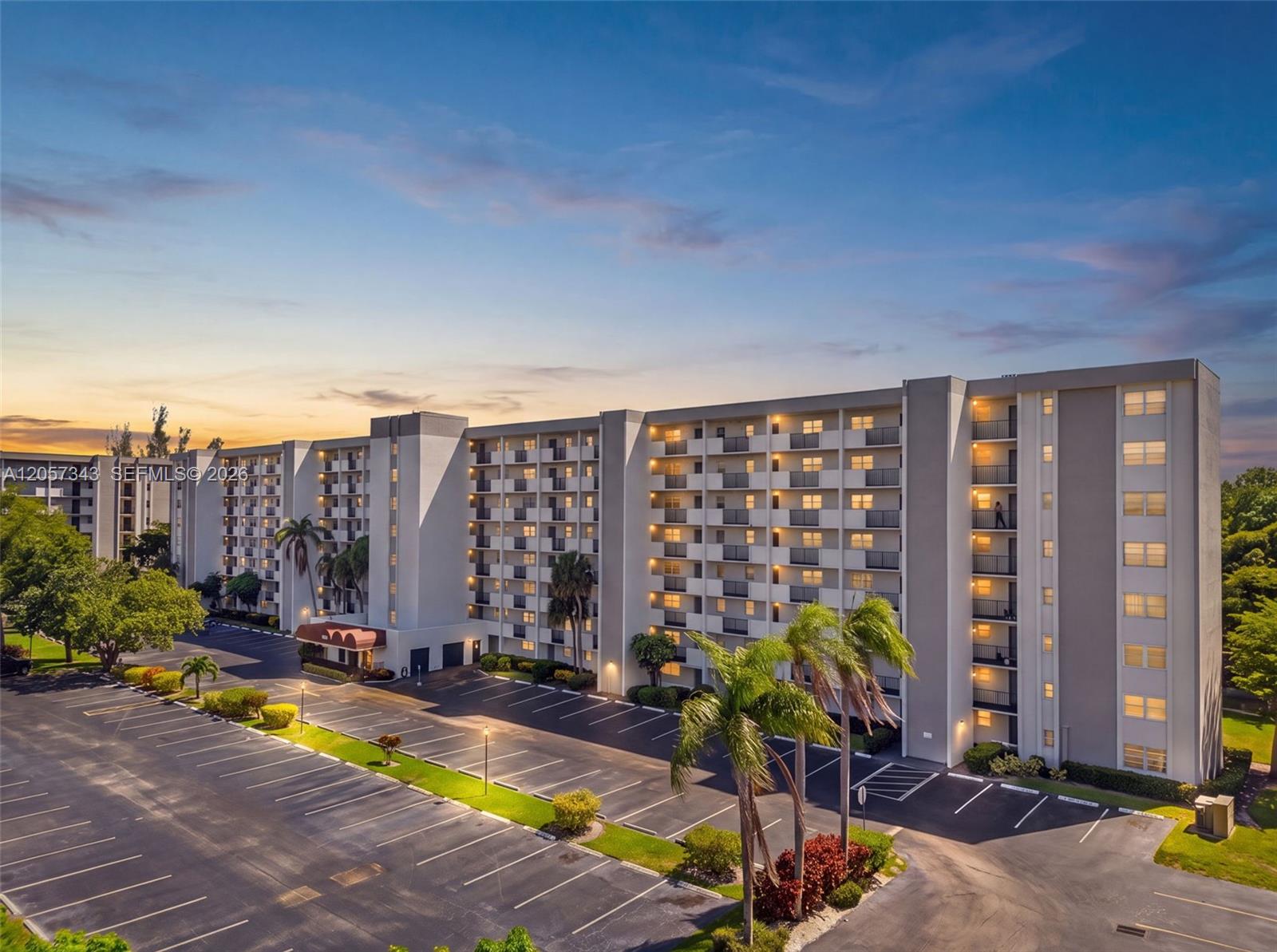 5900 NW 44th St # 414, Lauderhill FL 33319