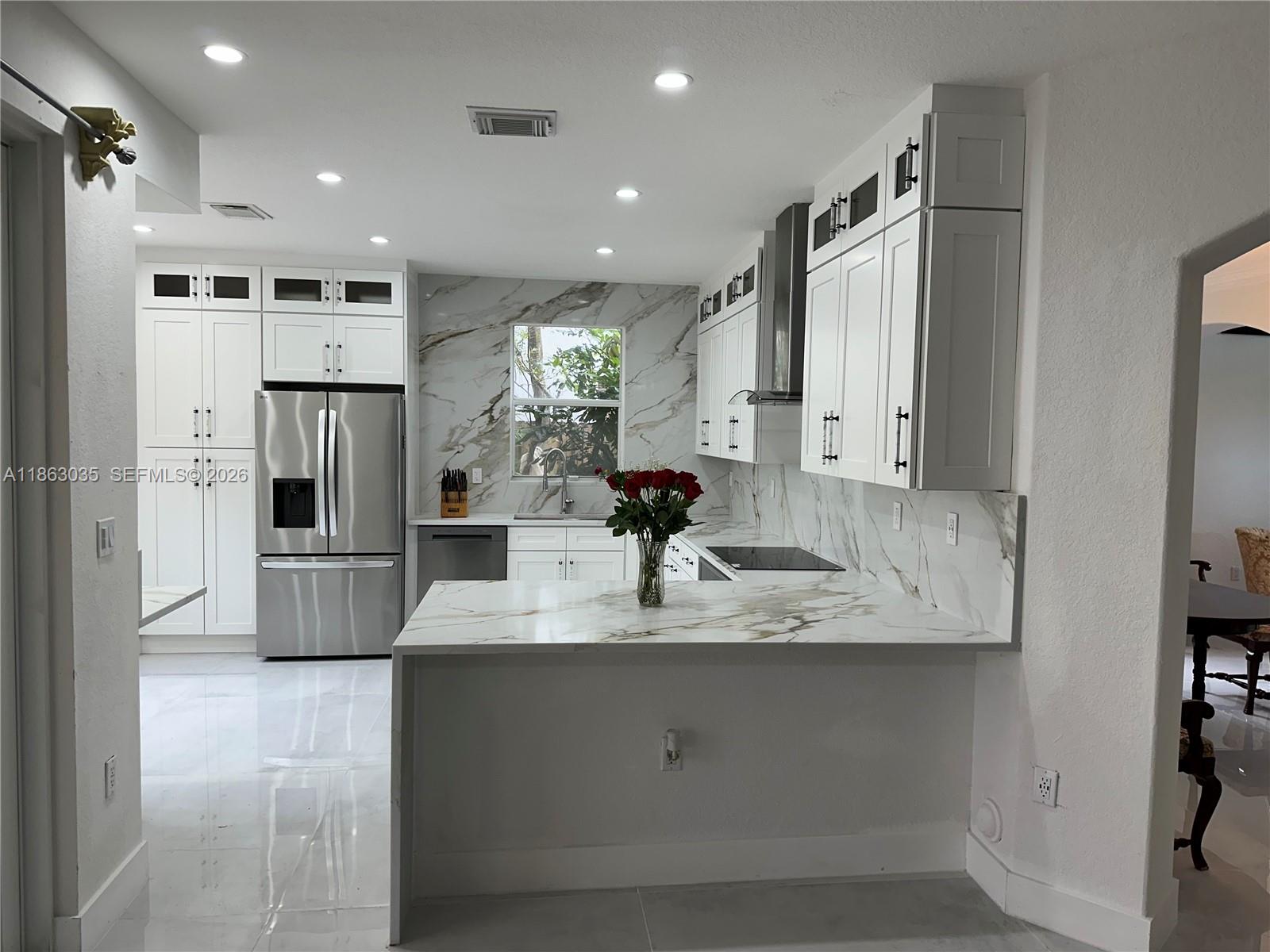 6049 SW 165th Ave — Photo 3