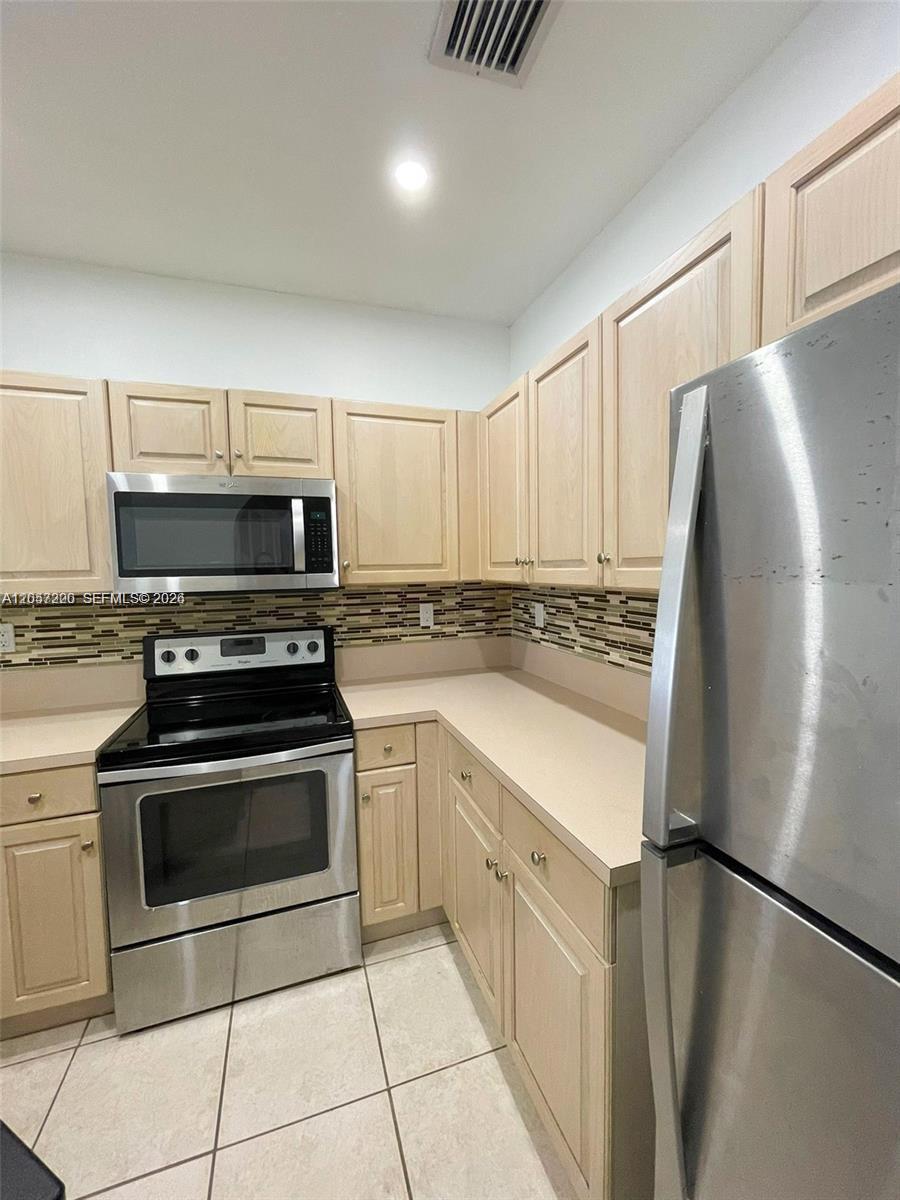 12162 SW 5th Ct — Photo 5