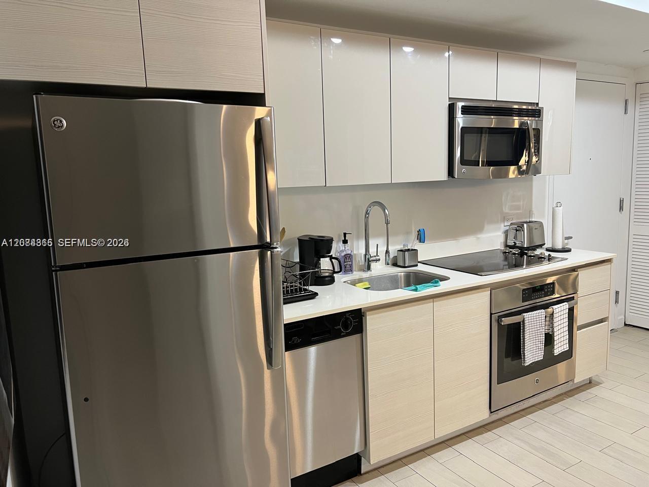 2602 E Hallandale Beach Blvd # R2105 — Photo 2