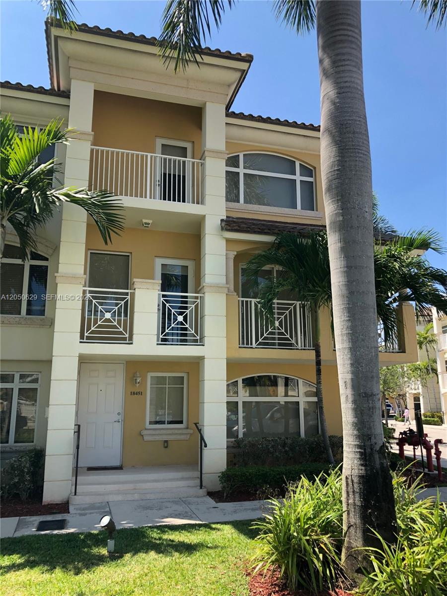 18451 NE 27th Pl, Aventura FL 33160