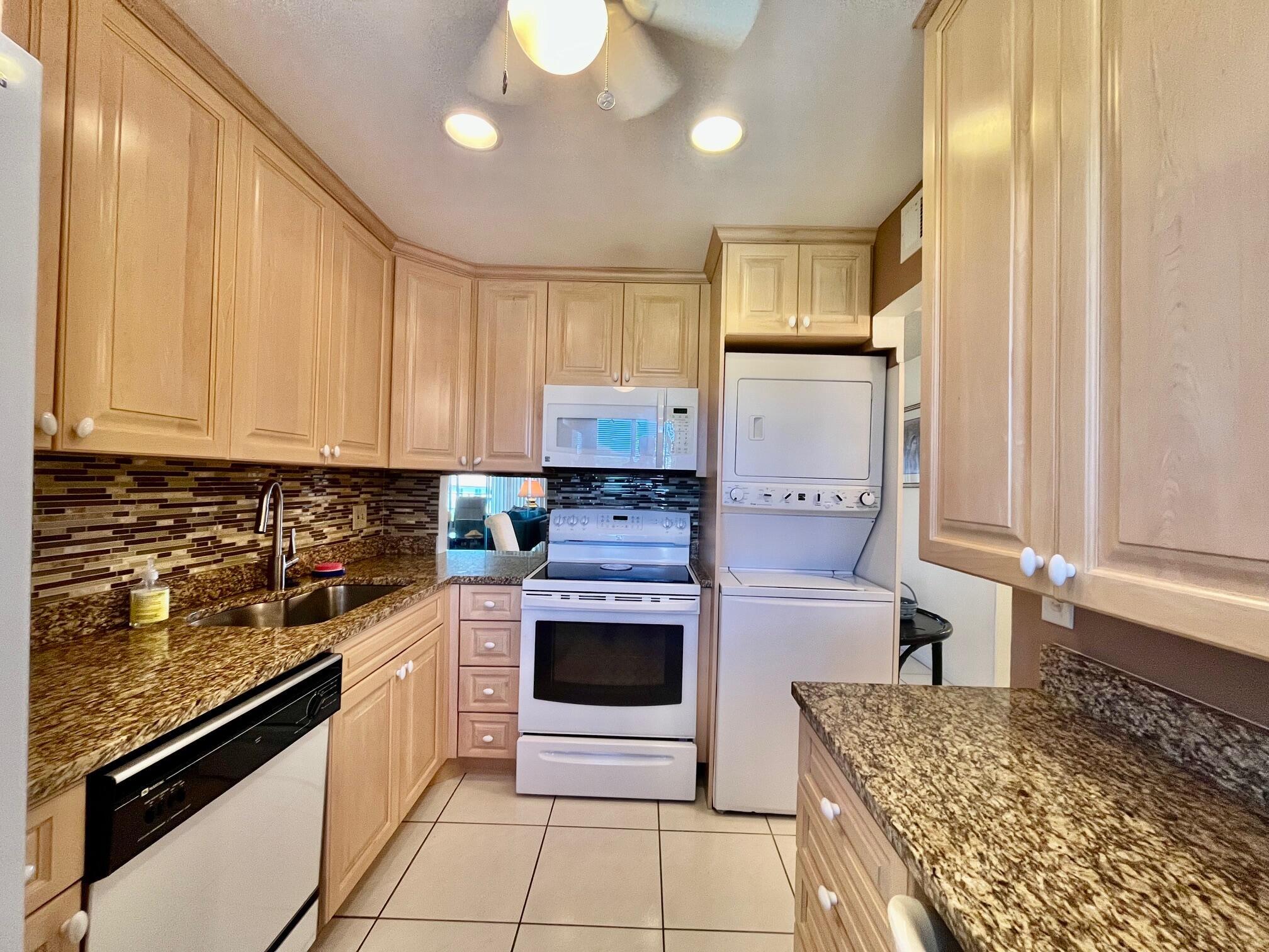 4090 TIVOLI Court # 301, Lake Worth FL 33467