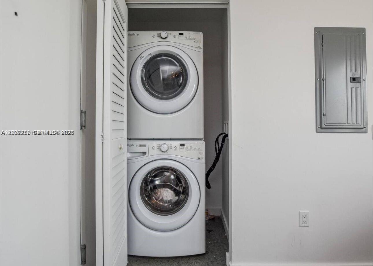 151 SE 1st St # 2104 — Photo 4