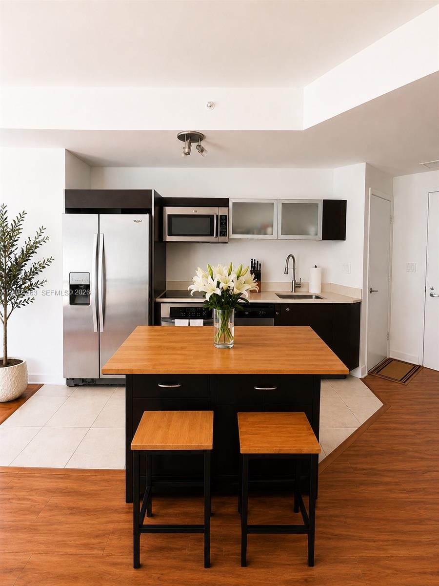 1900 N Bayshore Dr # 3005 — Photo 2