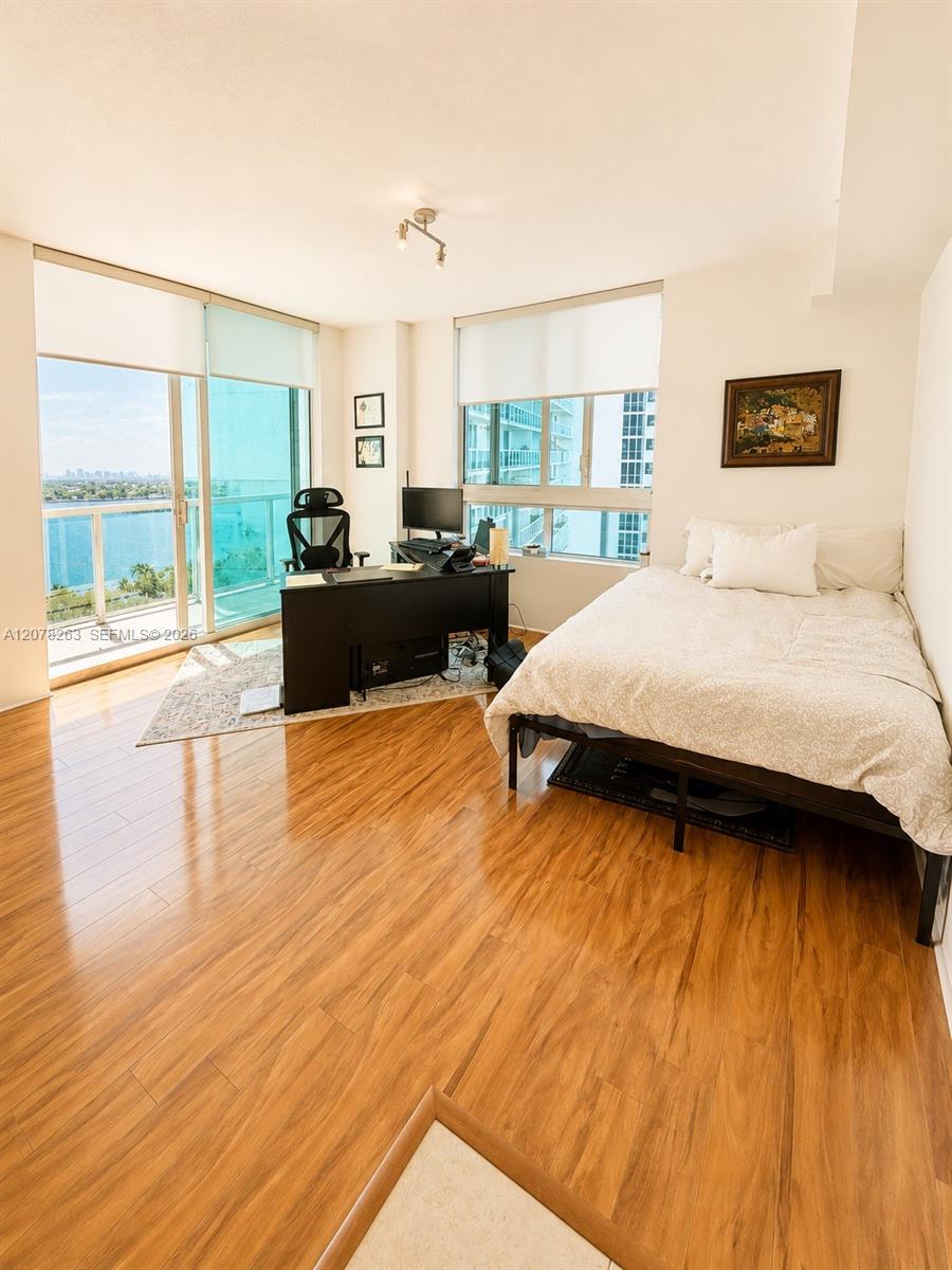 1900 N Bayshore Dr # 3005 — Photo 4
