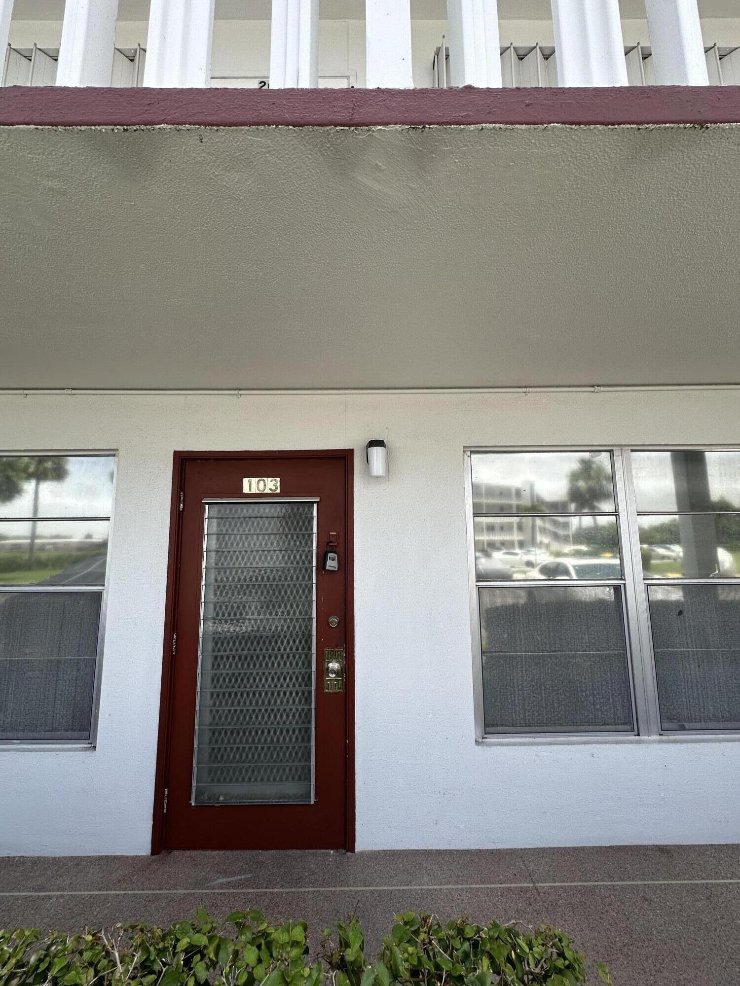 103 Greenbrier C, West Palm Beach FL 33417