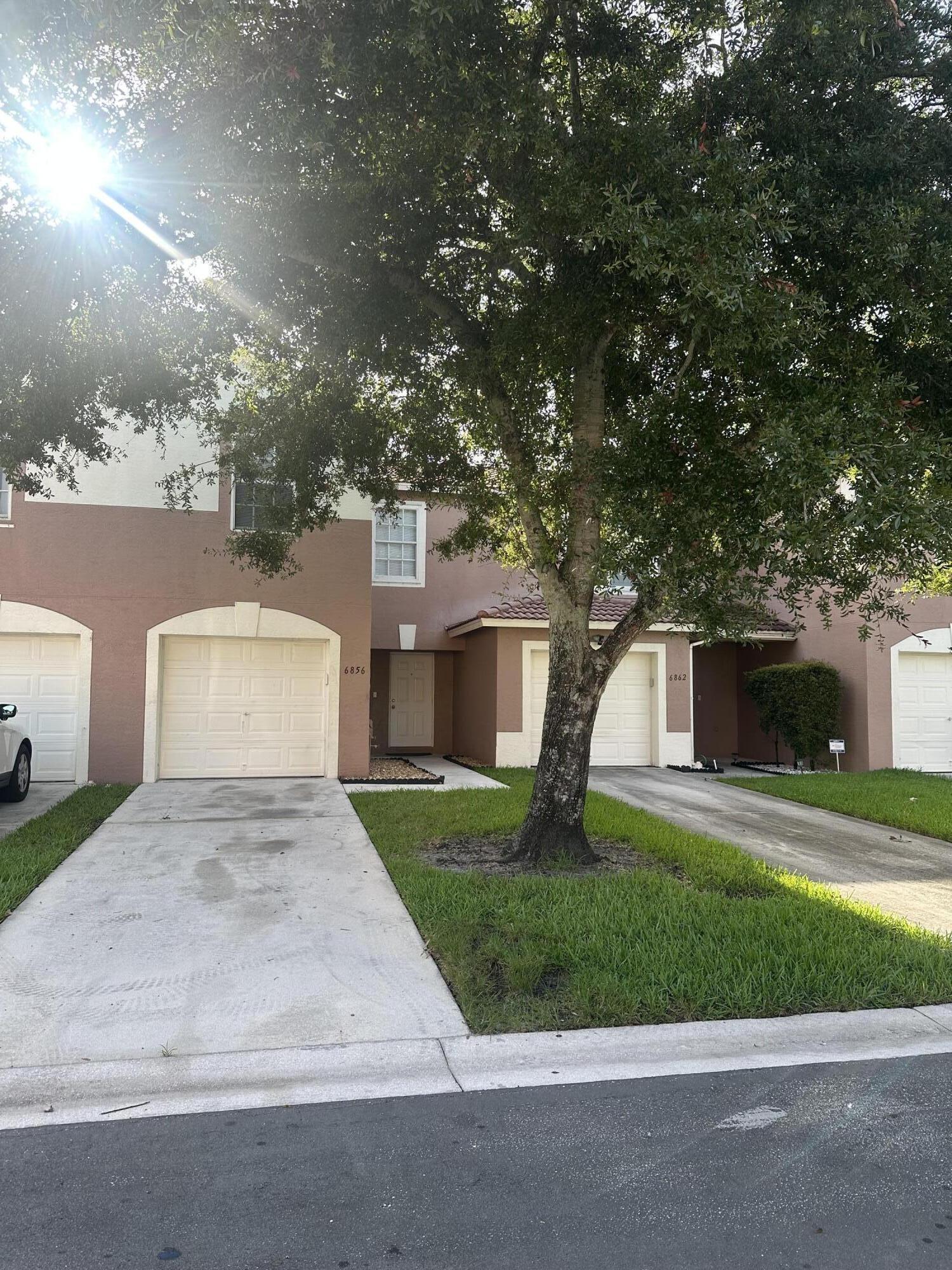 6856 MILL BROOK Place, Lake Worth FL 33463